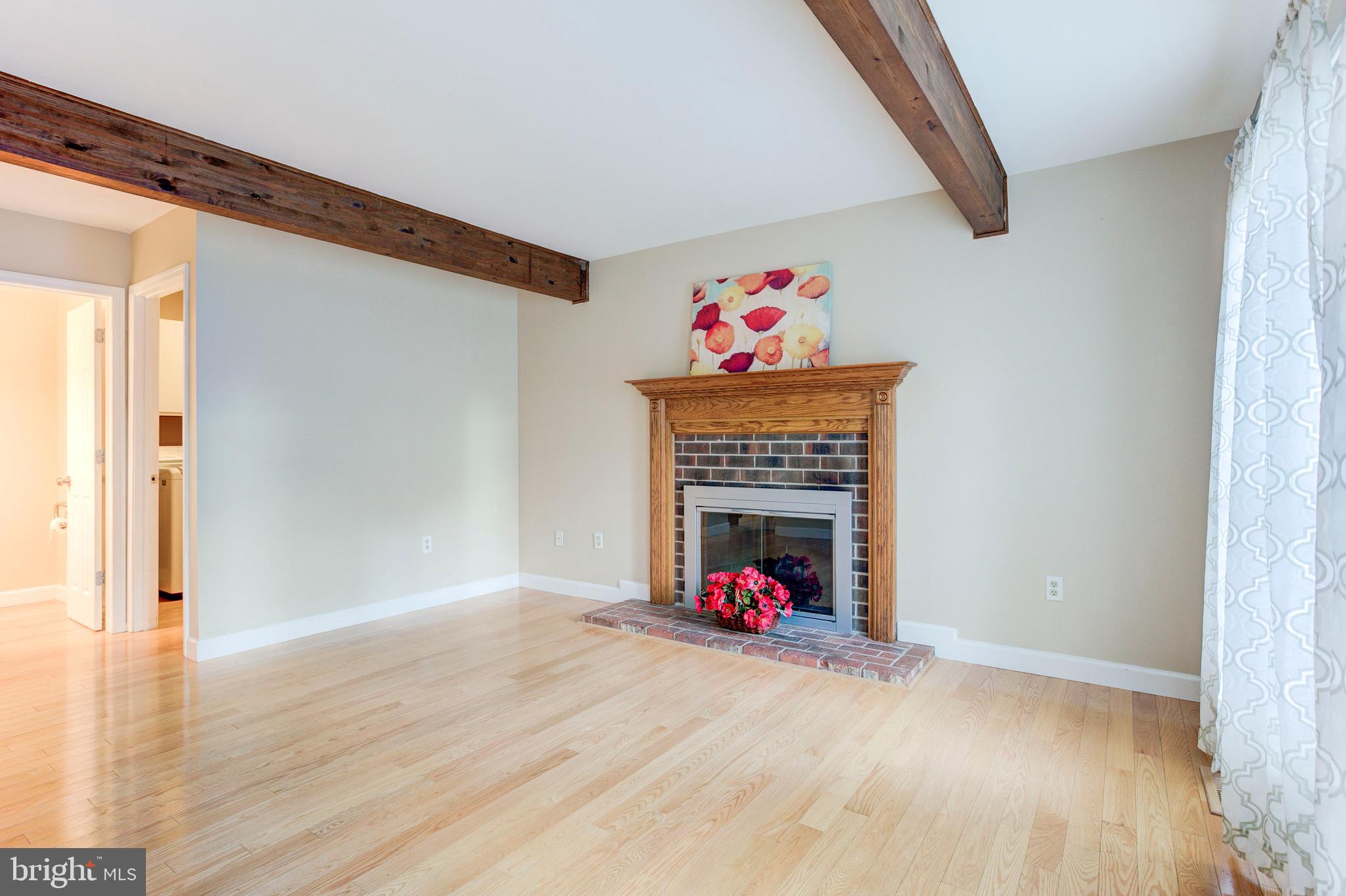 2735 KING IRON COURT