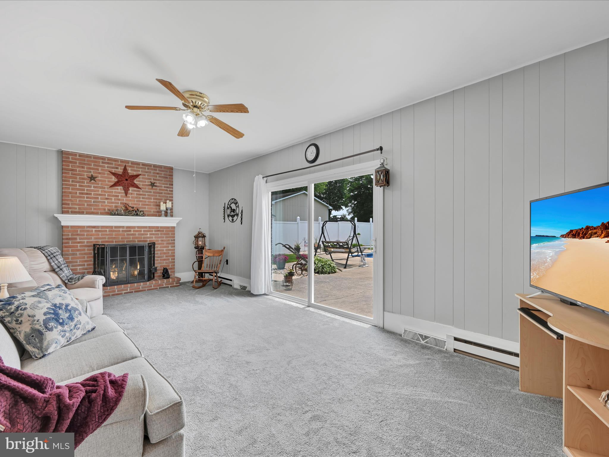 HI VIEW ESTATES - Residential