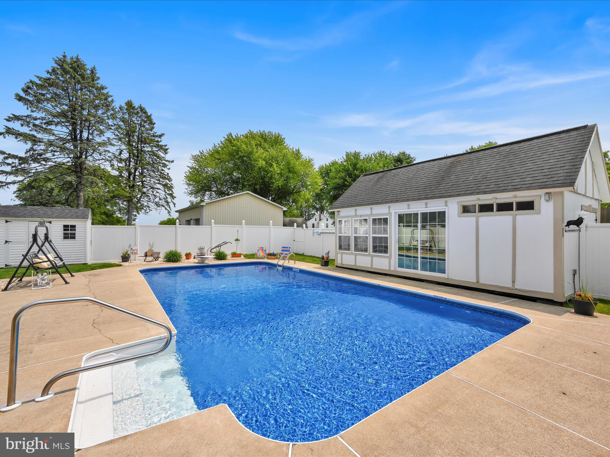 HI VIEW ESTATES - Residential