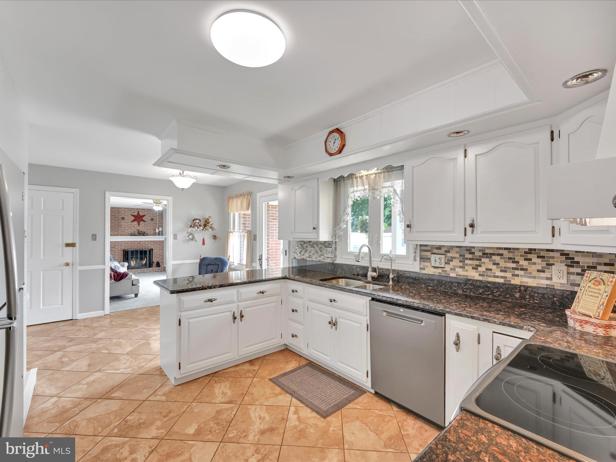 HI VIEW ESTATES - Residential