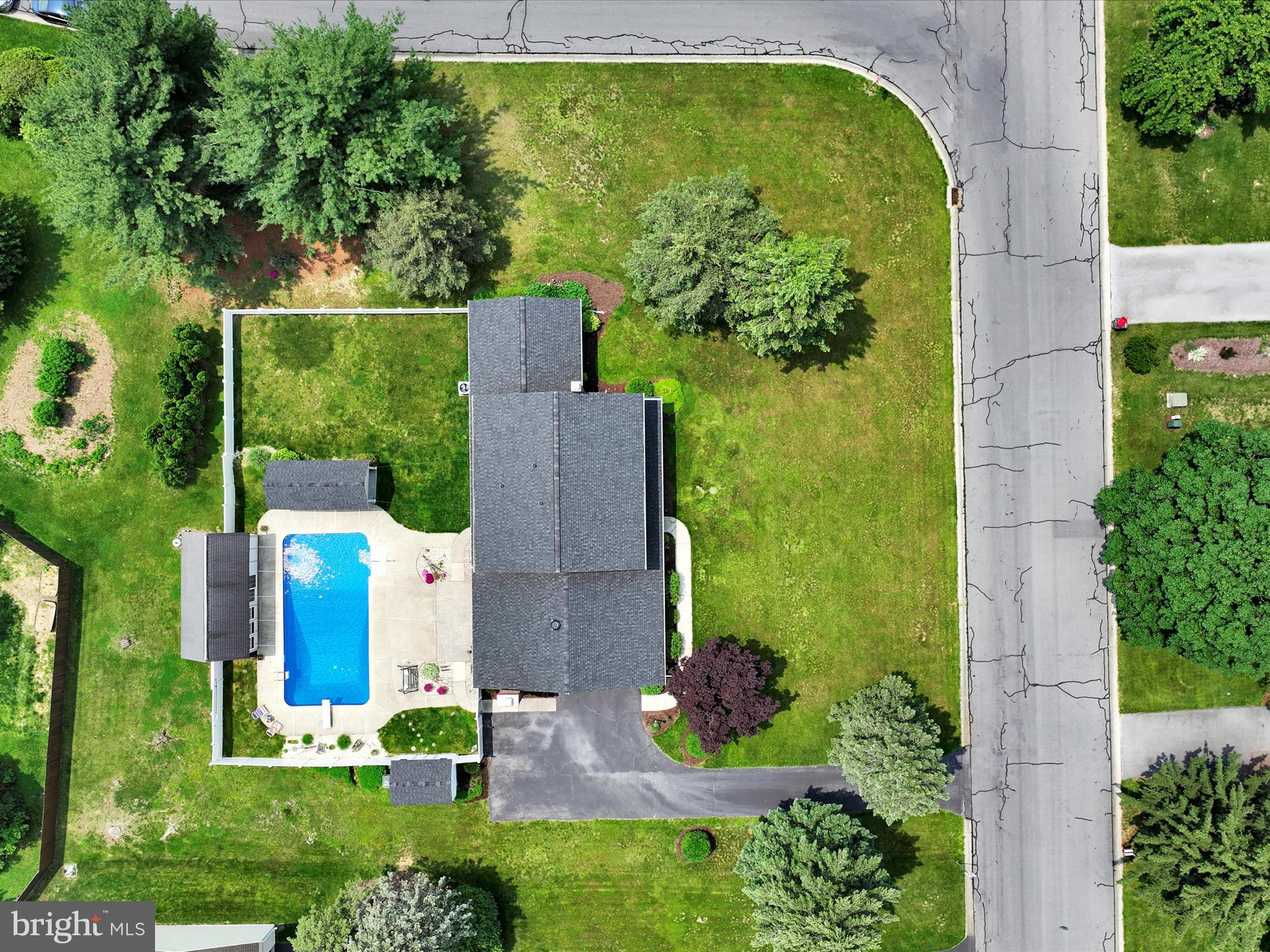 HI VIEW ESTATES - Residential
