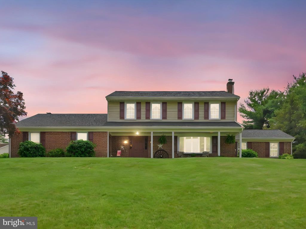 Photo of 590 Hi View Drive, LITITZ, PA 17543 (MLS # PALA2071024)
