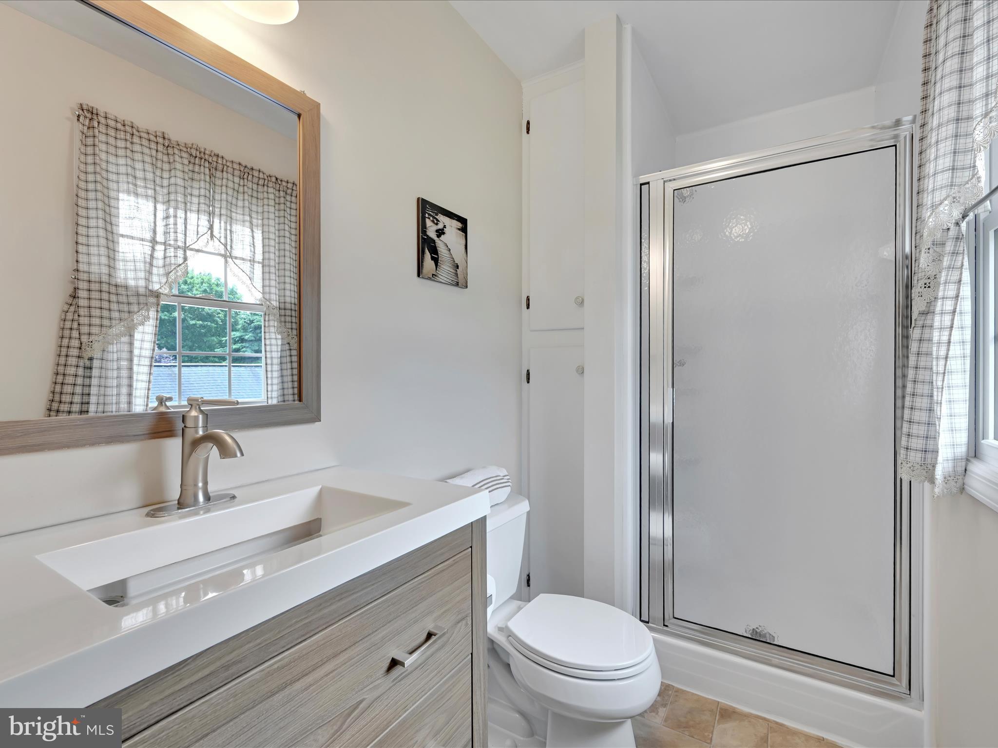 HI VIEW ESTATES - Residential