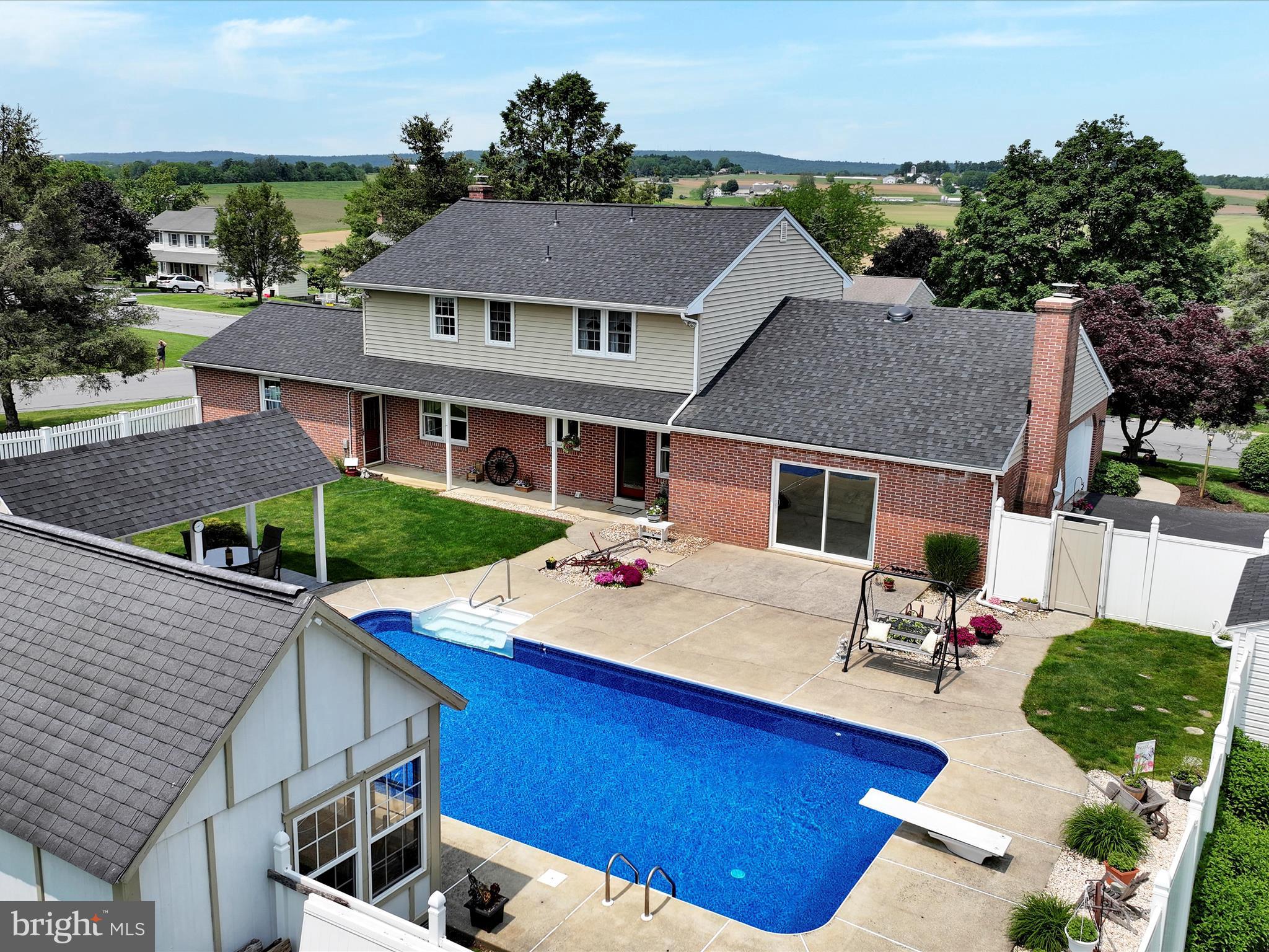 HI VIEW ESTATES - Residential