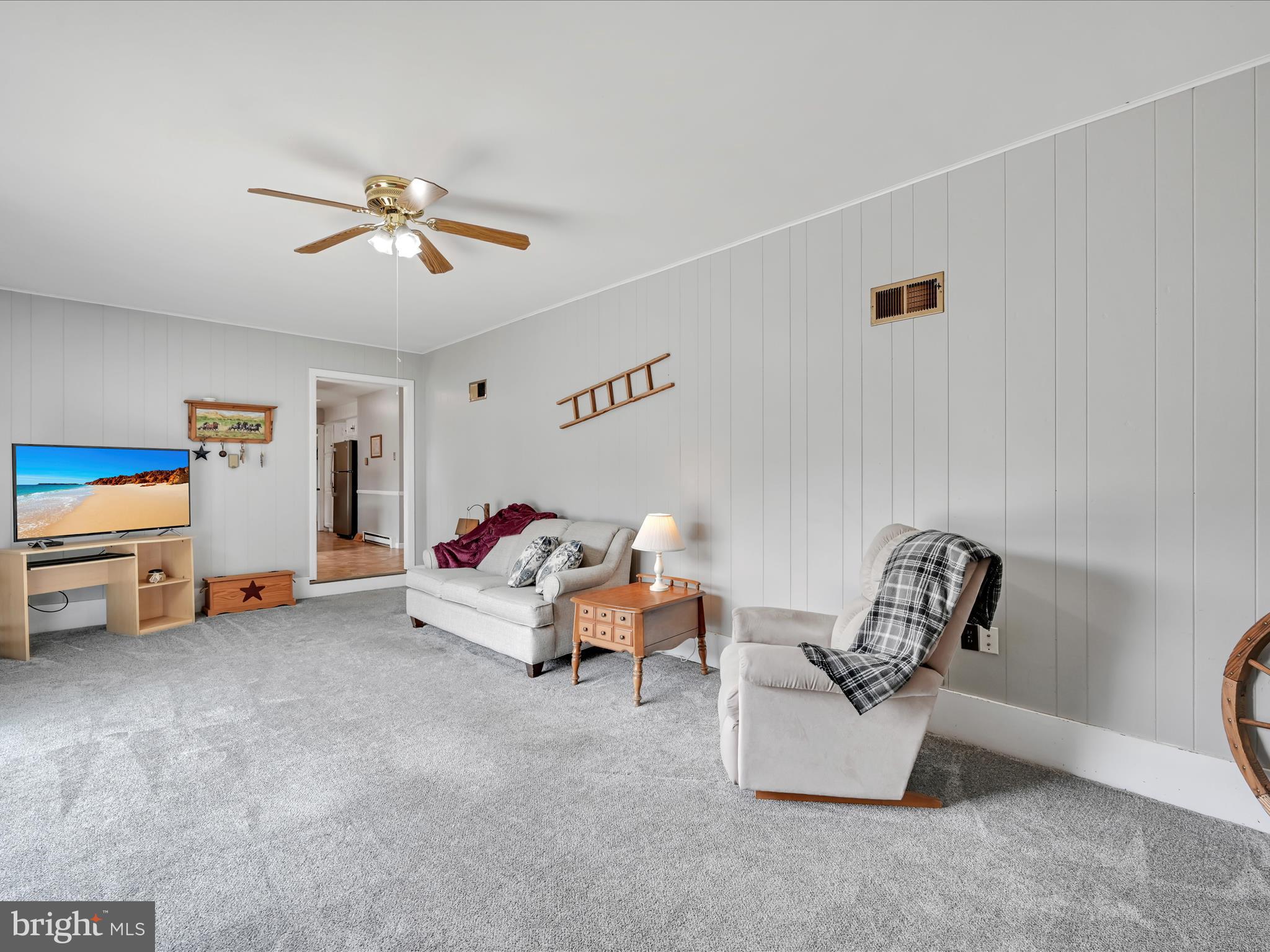 HI VIEW ESTATES - Residential