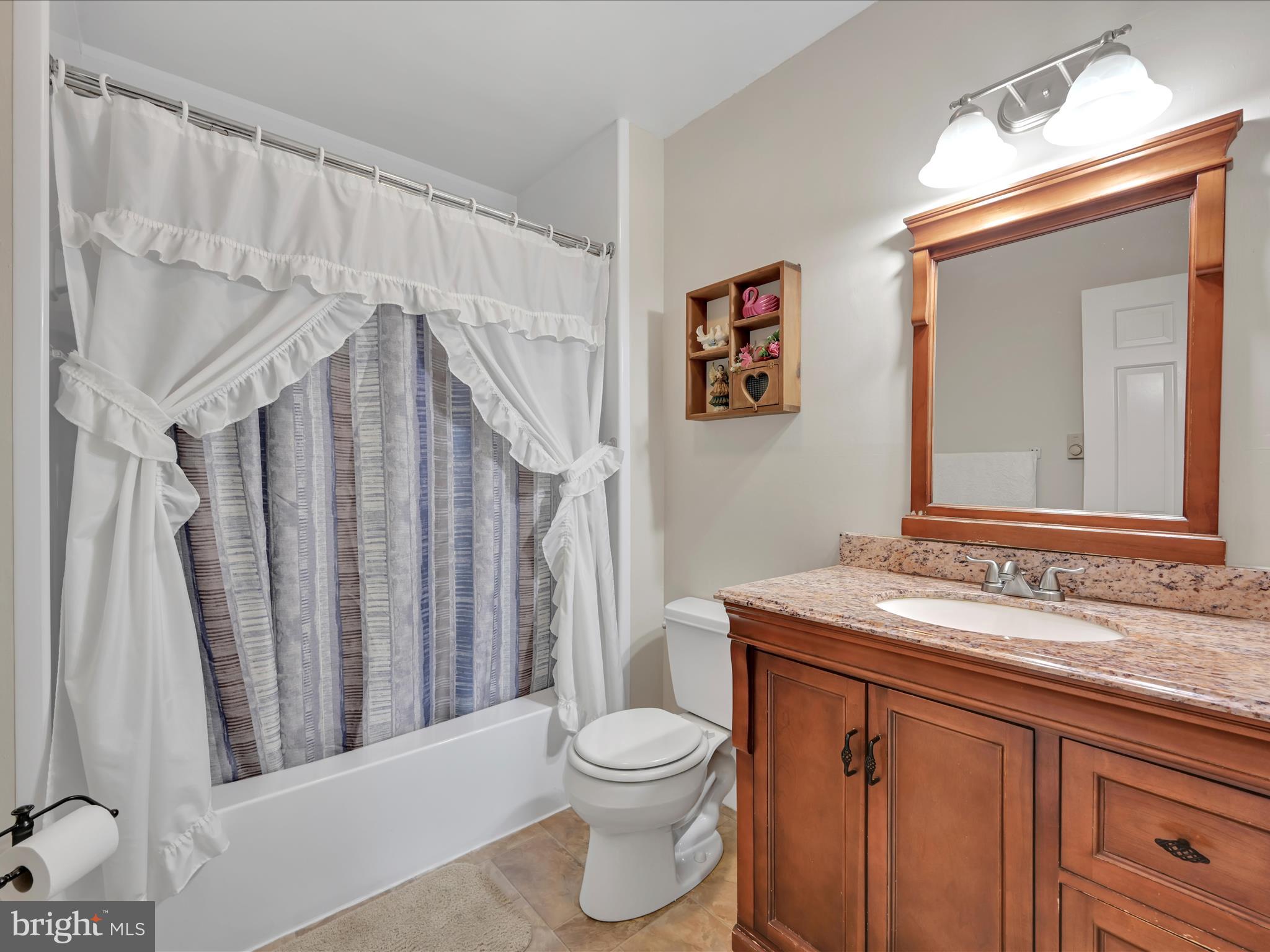 HI VIEW ESTATES - Residential