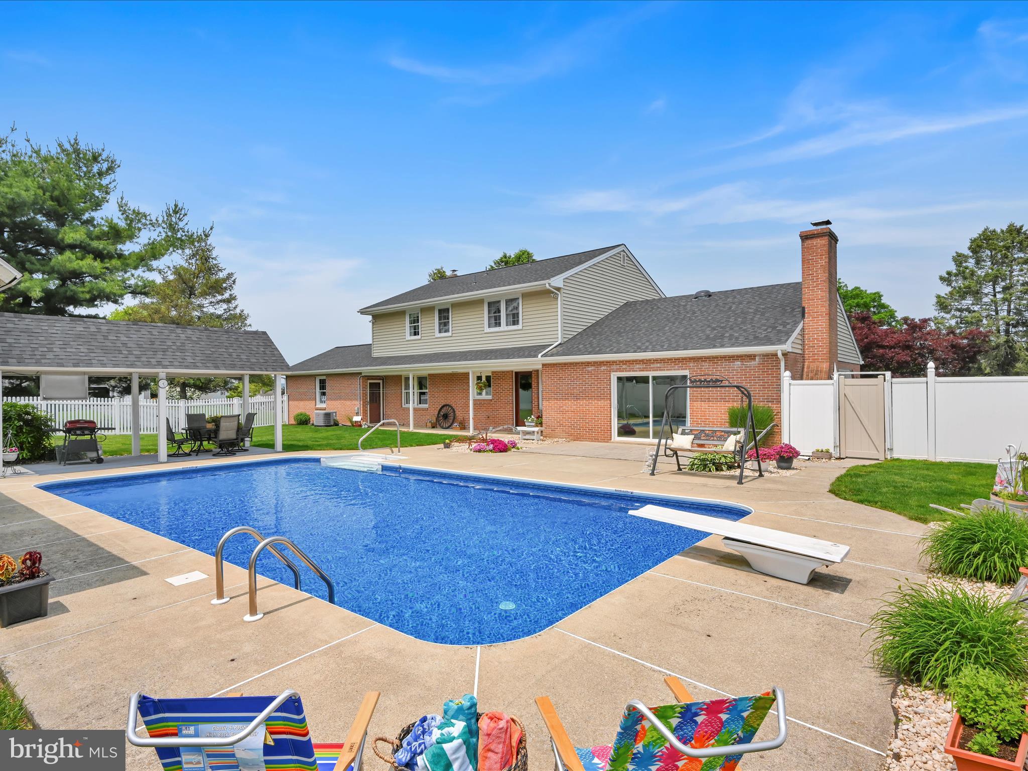 HI VIEW ESTATES - Residential