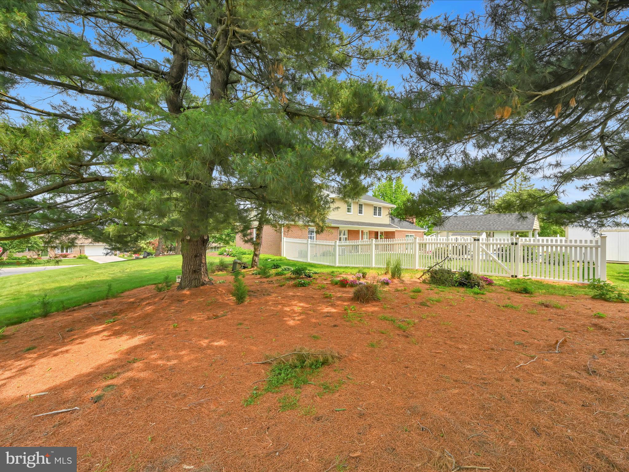 HI VIEW ESTATES - Residential