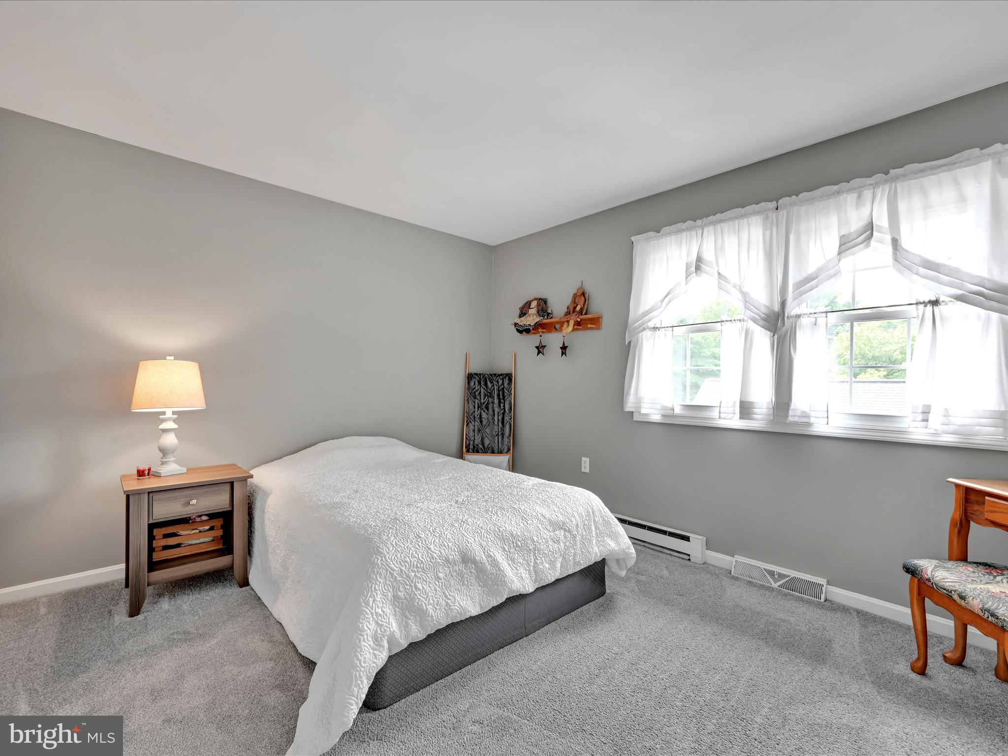 HI VIEW ESTATES - Residential
