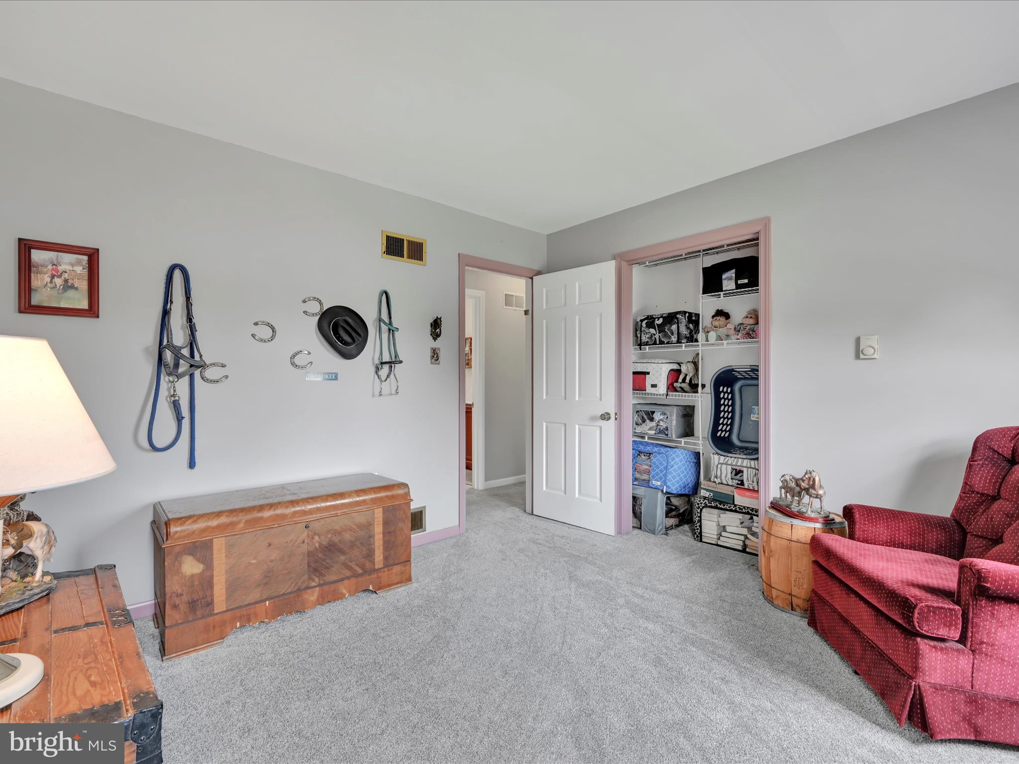 HI VIEW ESTATES - Residential