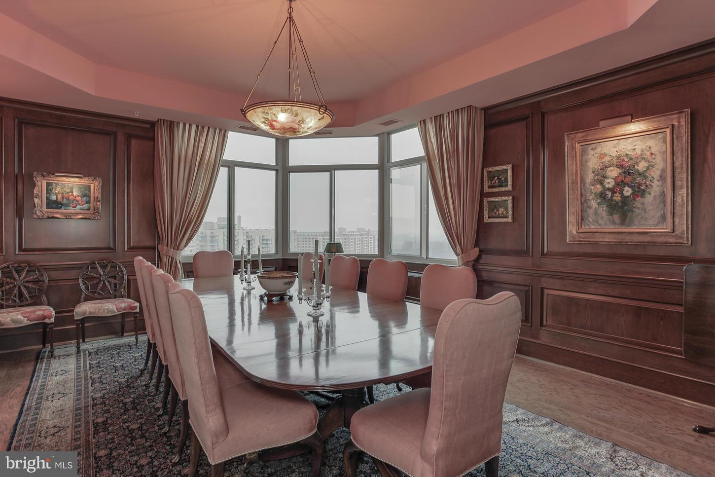 SOMERSET HOUSE CONDOS - Residential