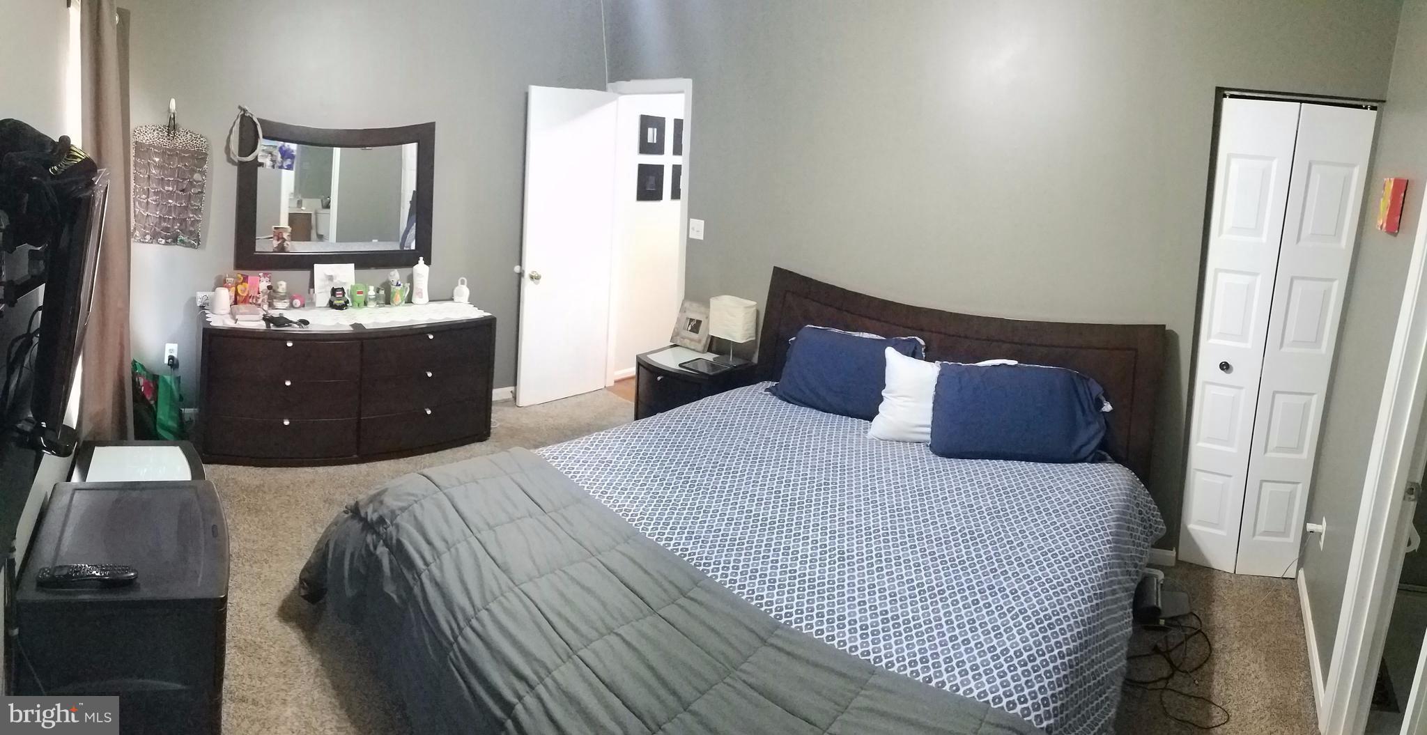 PRINCETON SQUARE - Residential