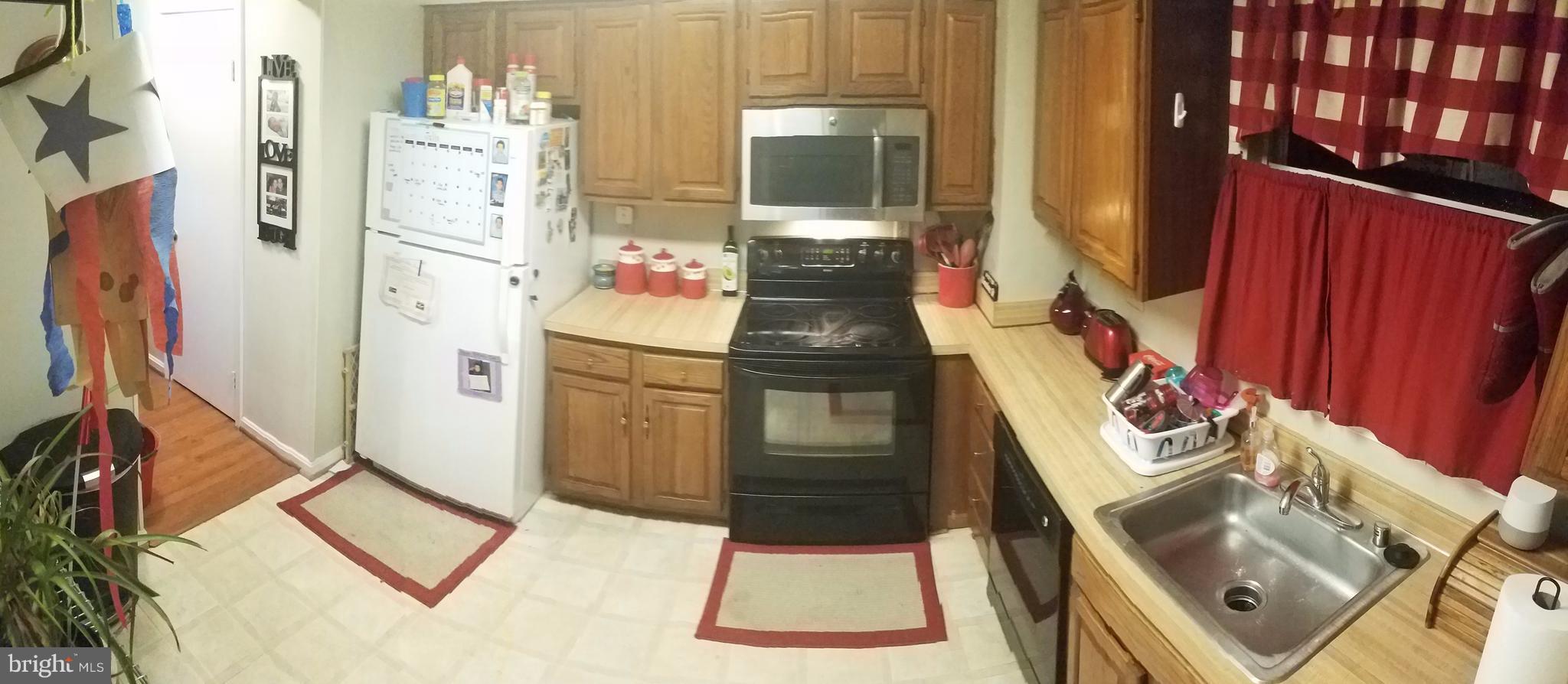 PRINCETON SQUARE - Residential