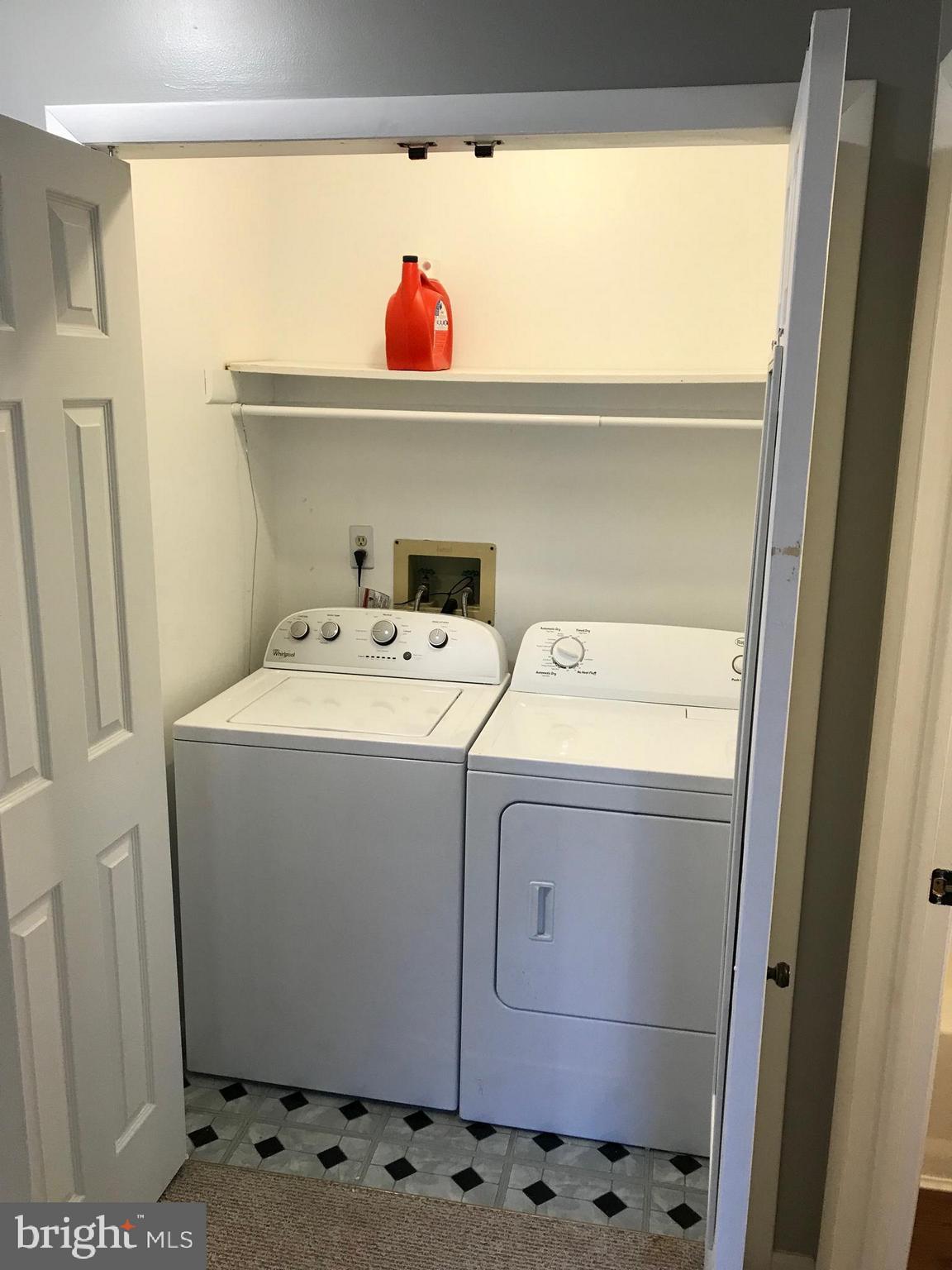 BREEZEWOOD FOREST EAST - Residential Lease