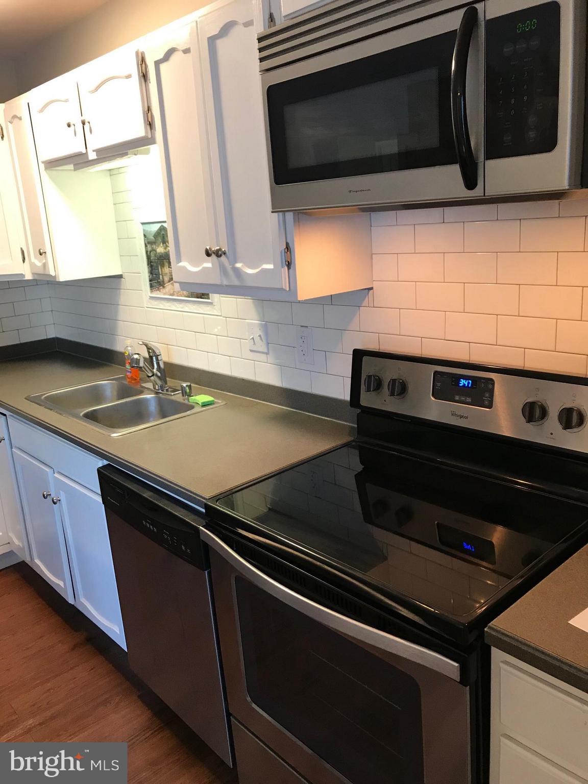 BREEZEWOOD FOREST EAST - Residential Lease