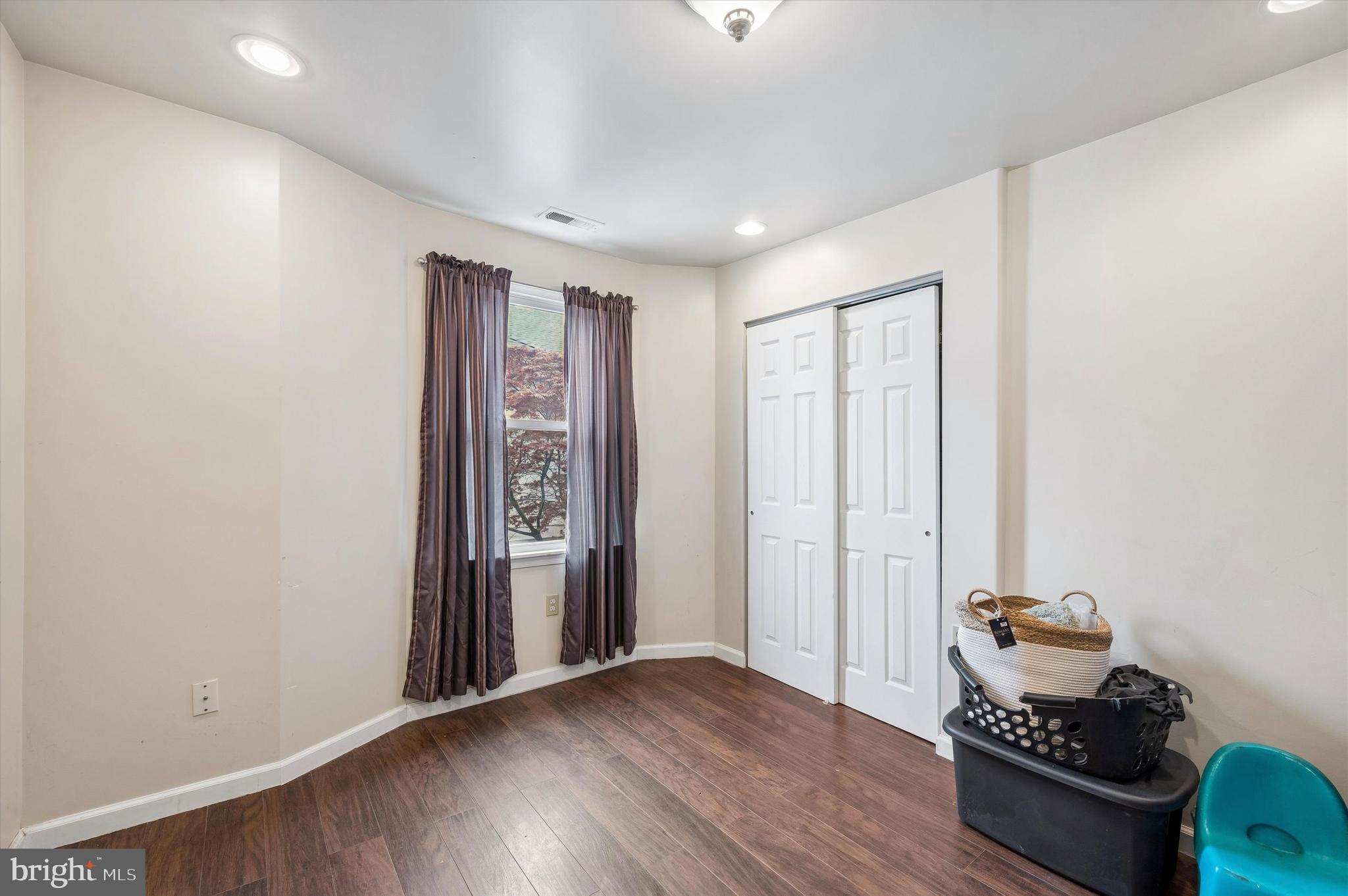 LANSDOWNE - Residential