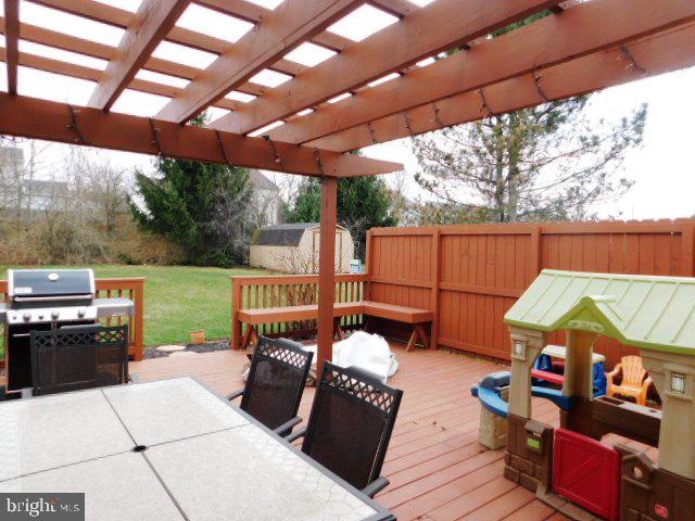 STONEBRIDGE CROSSING - Residential