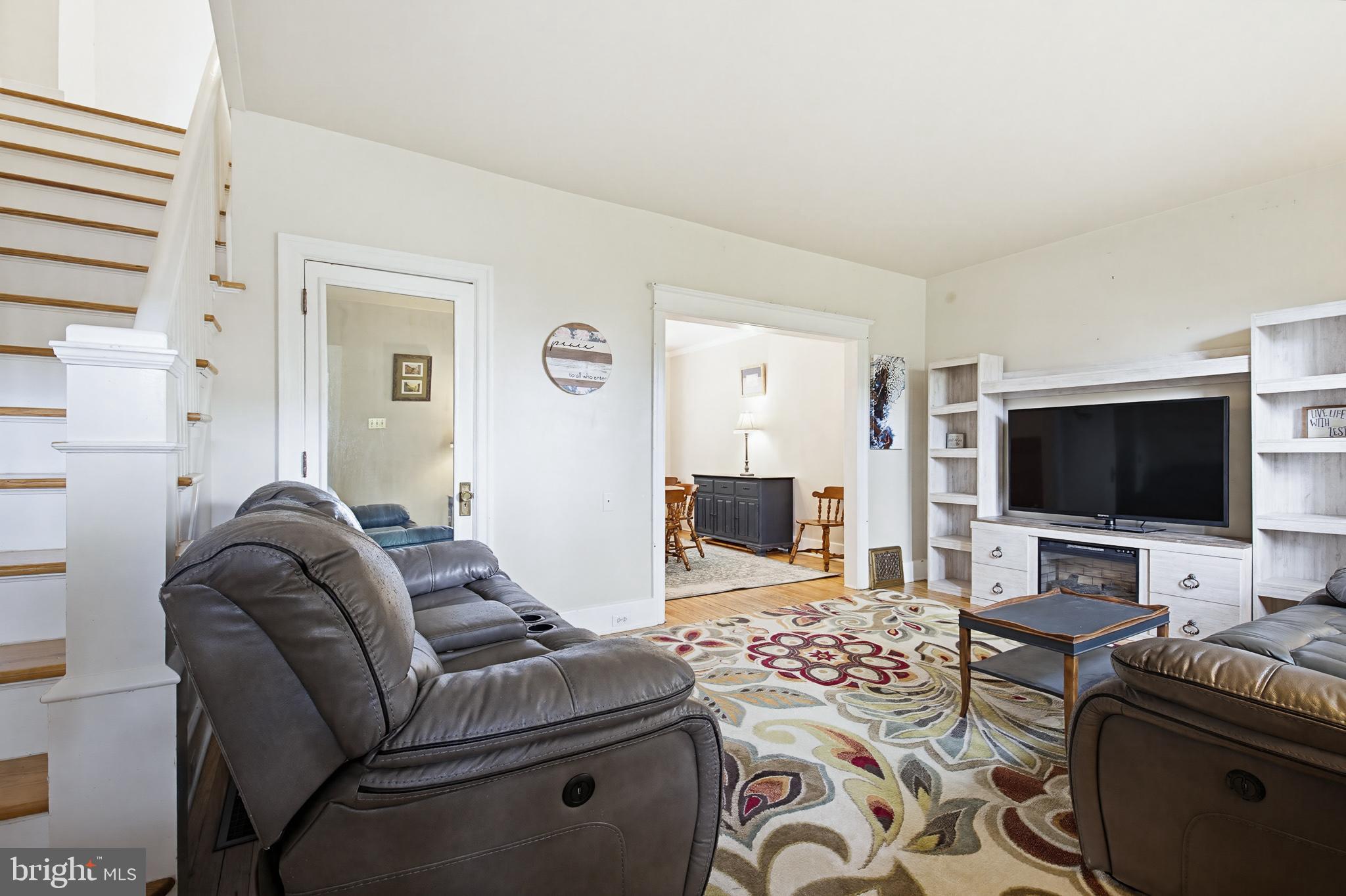 405 SUNSET ROAD