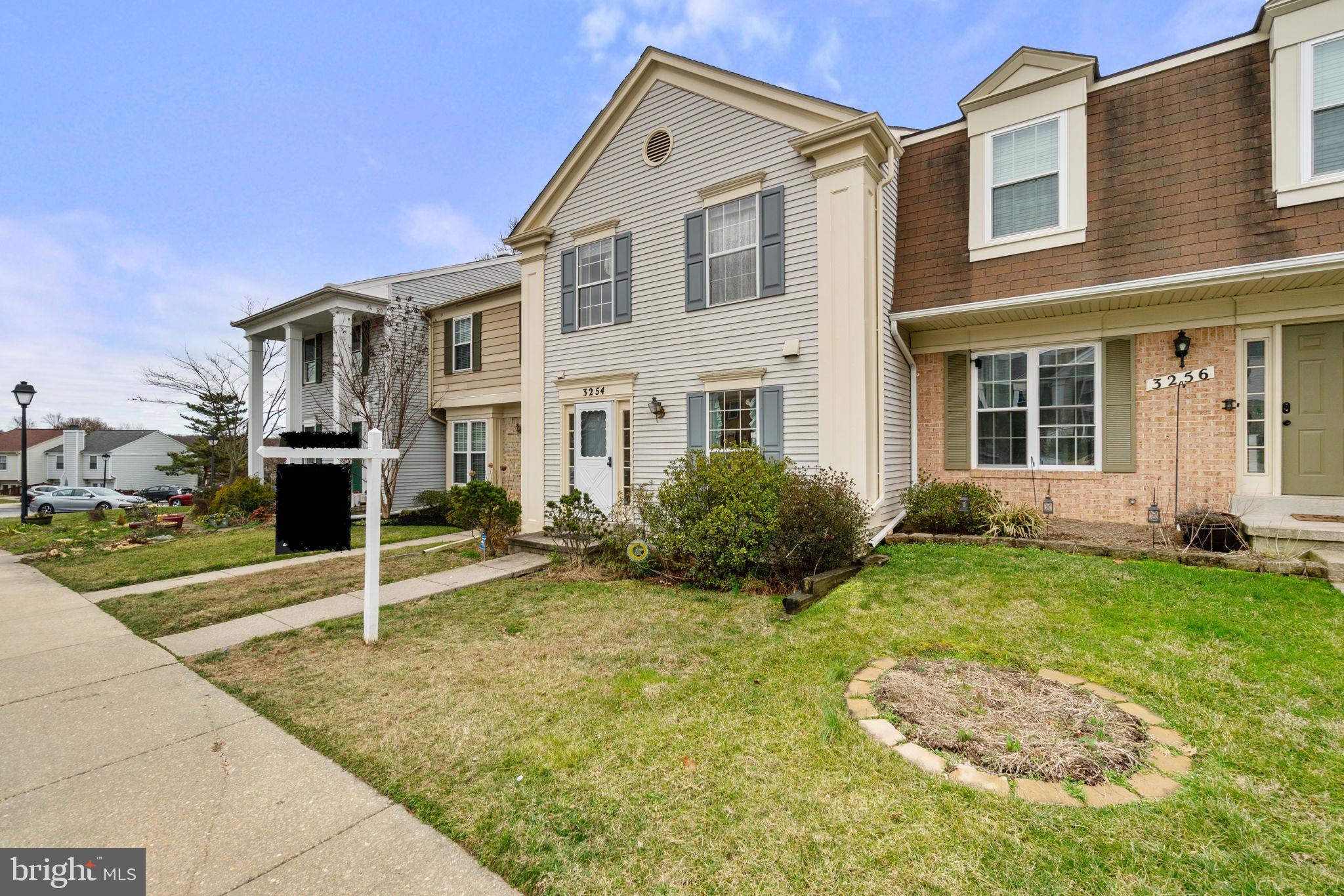 LAKE HALLOWELL - Residential