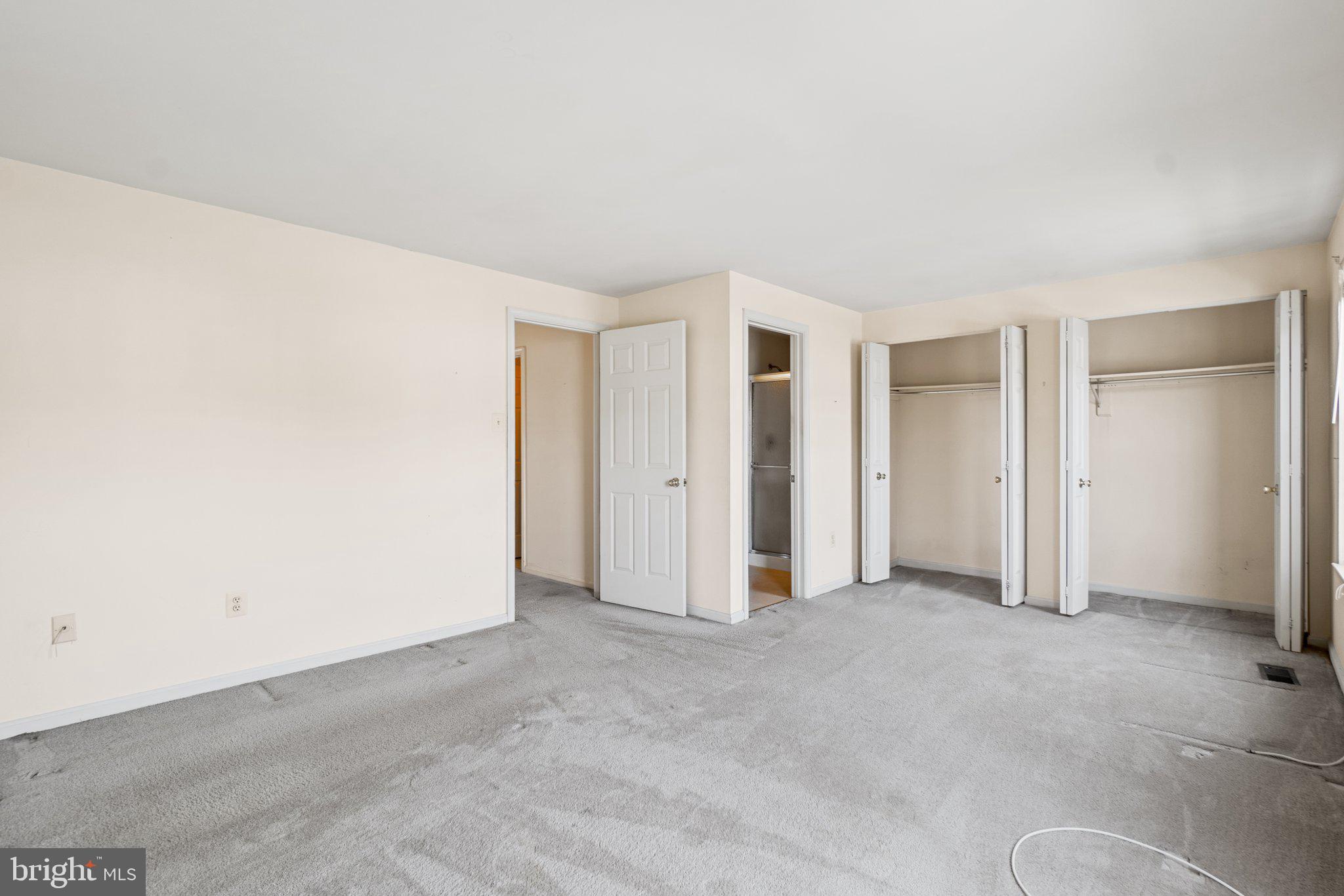 LAKE HALLOWELL - Residential