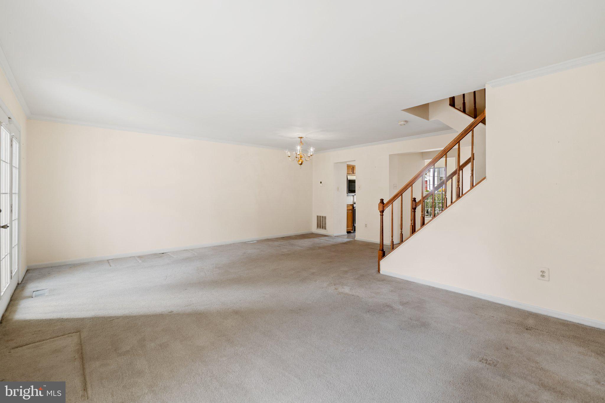 LAKE HALLOWELL - Residential