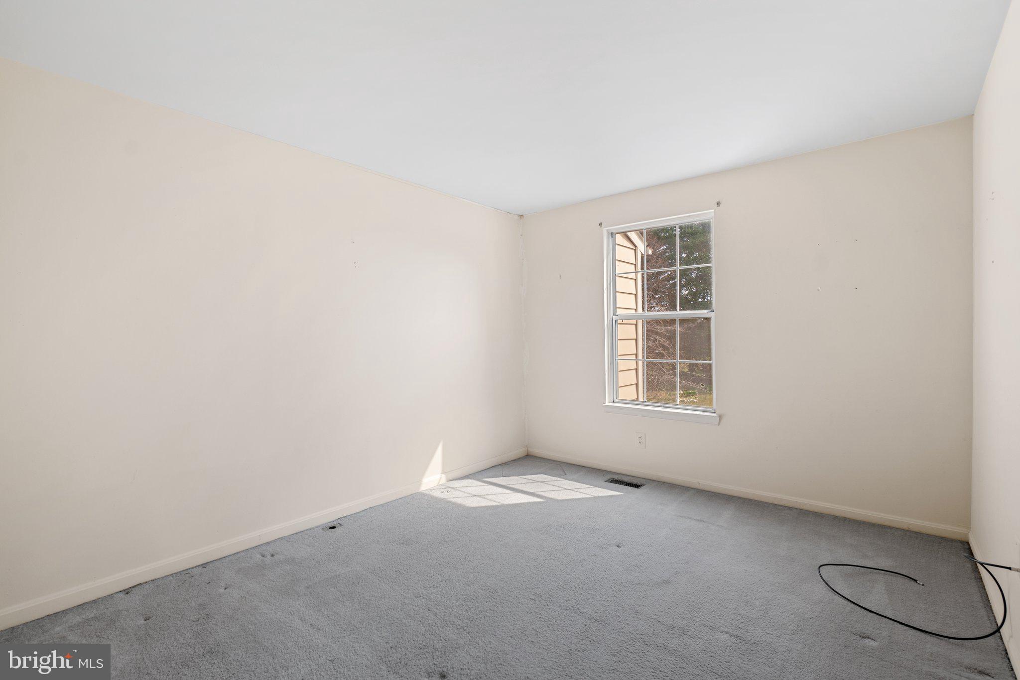 LAKE HALLOWELL - Residential