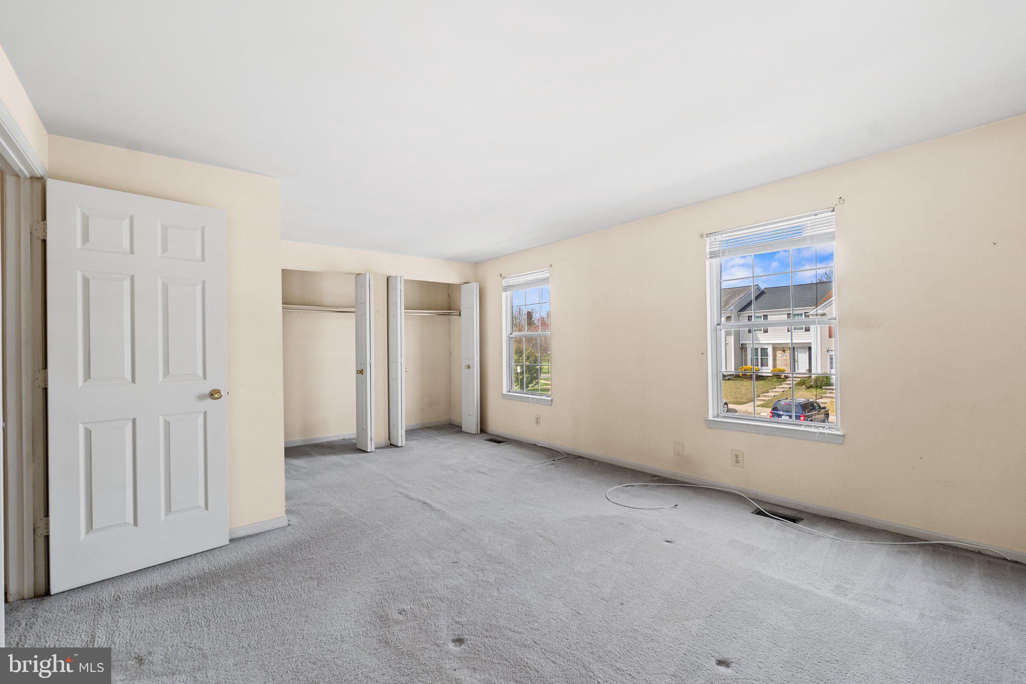 LAKE HALLOWELL - Residential