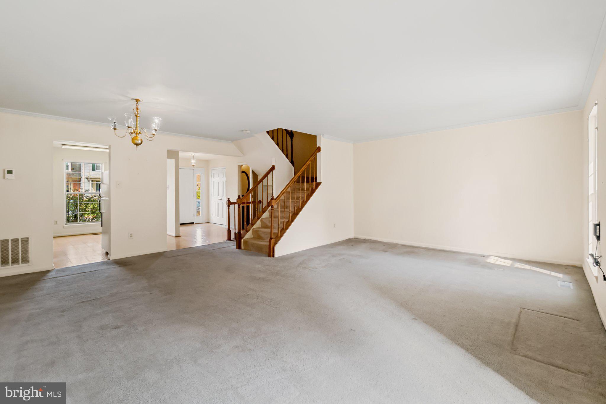 LAKE HALLOWELL - Residential