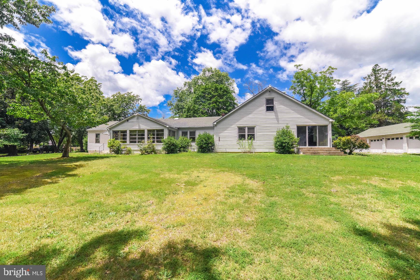 SAINT MARYS CITY - Residential