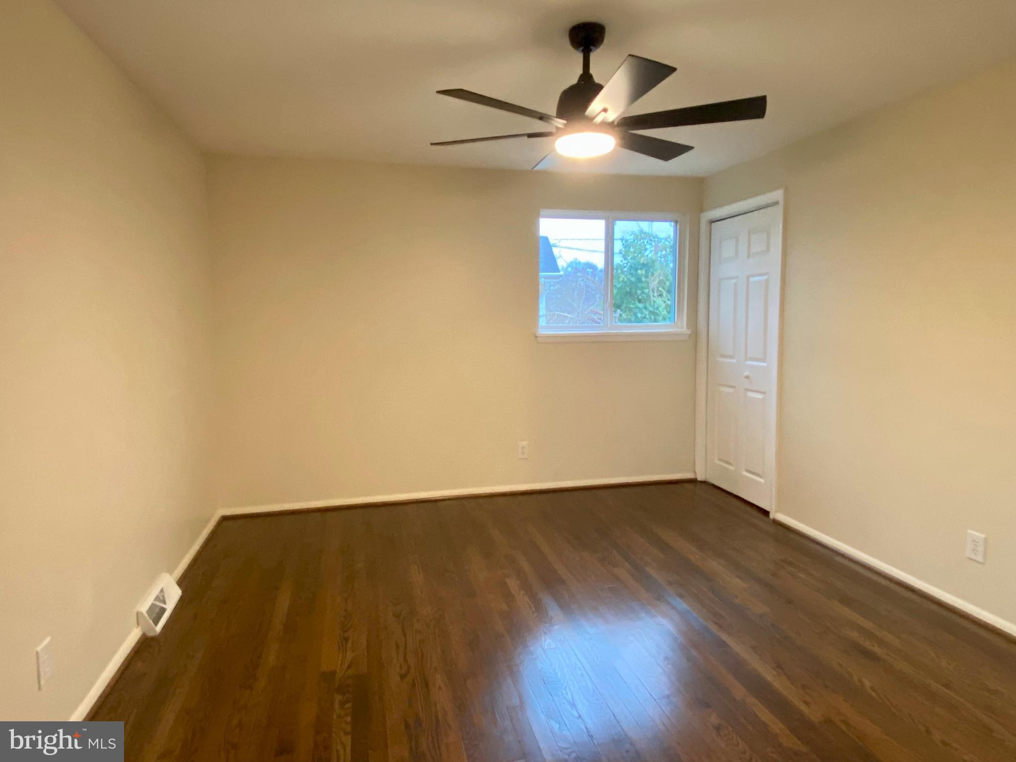 FOREST KNOLLS - Residential