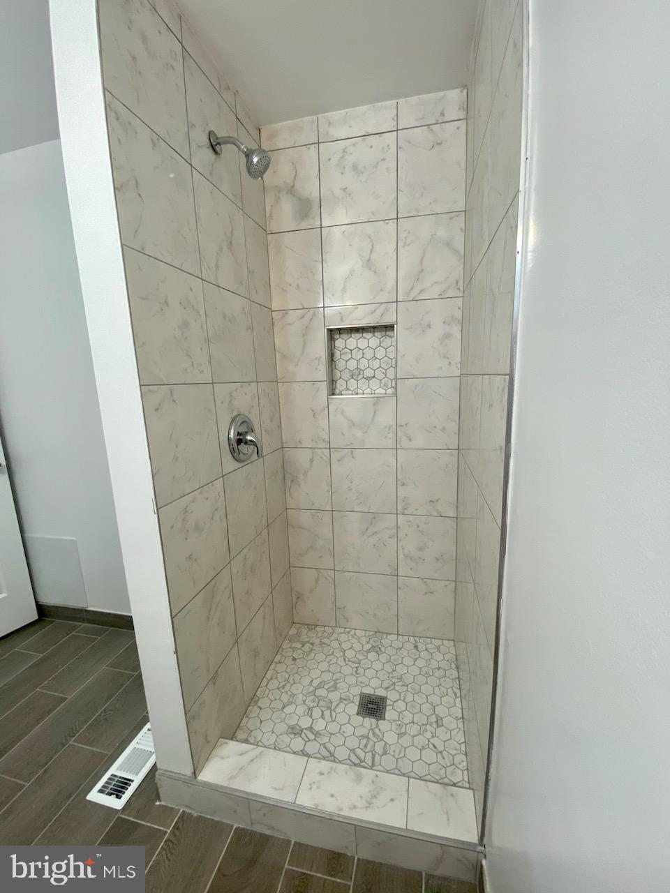 FOREST KNOLLS - Residential