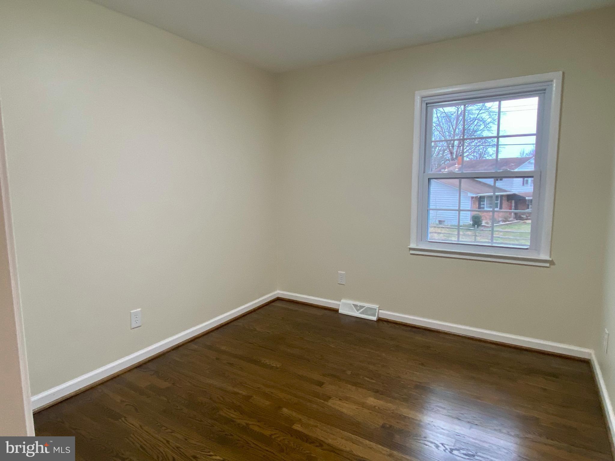 FOREST KNOLLS - Residential