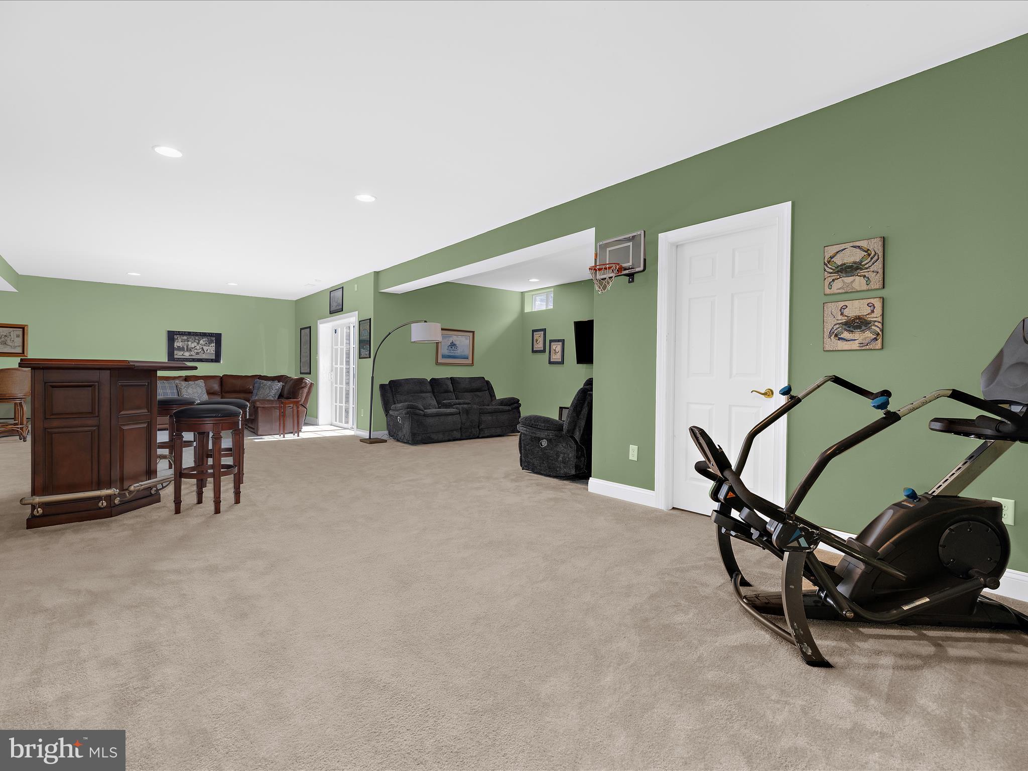 COMPASS POINTE - Residential