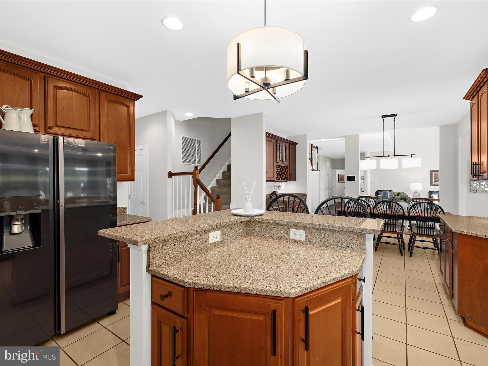 COMPASS POINTE - Residential