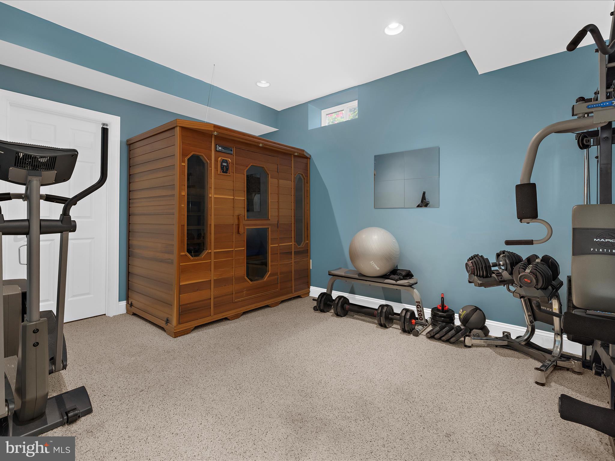 COMPASS POINTE - Residential