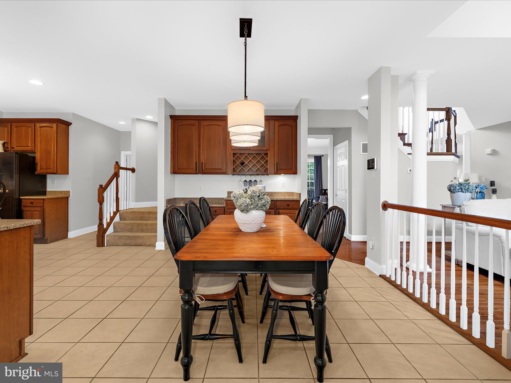 COMPASS POINTE - Residential