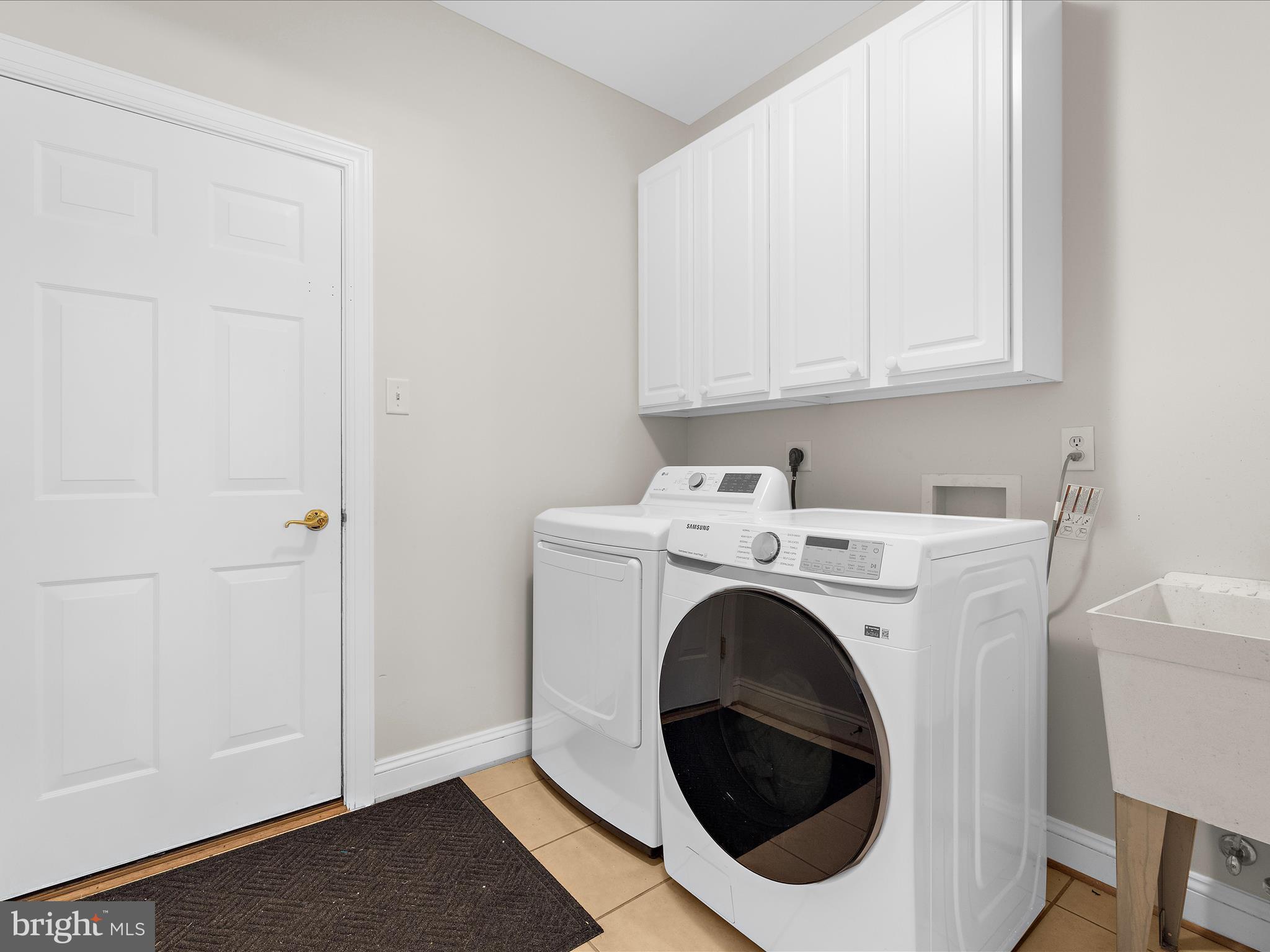 COMPASS POINTE - Residential