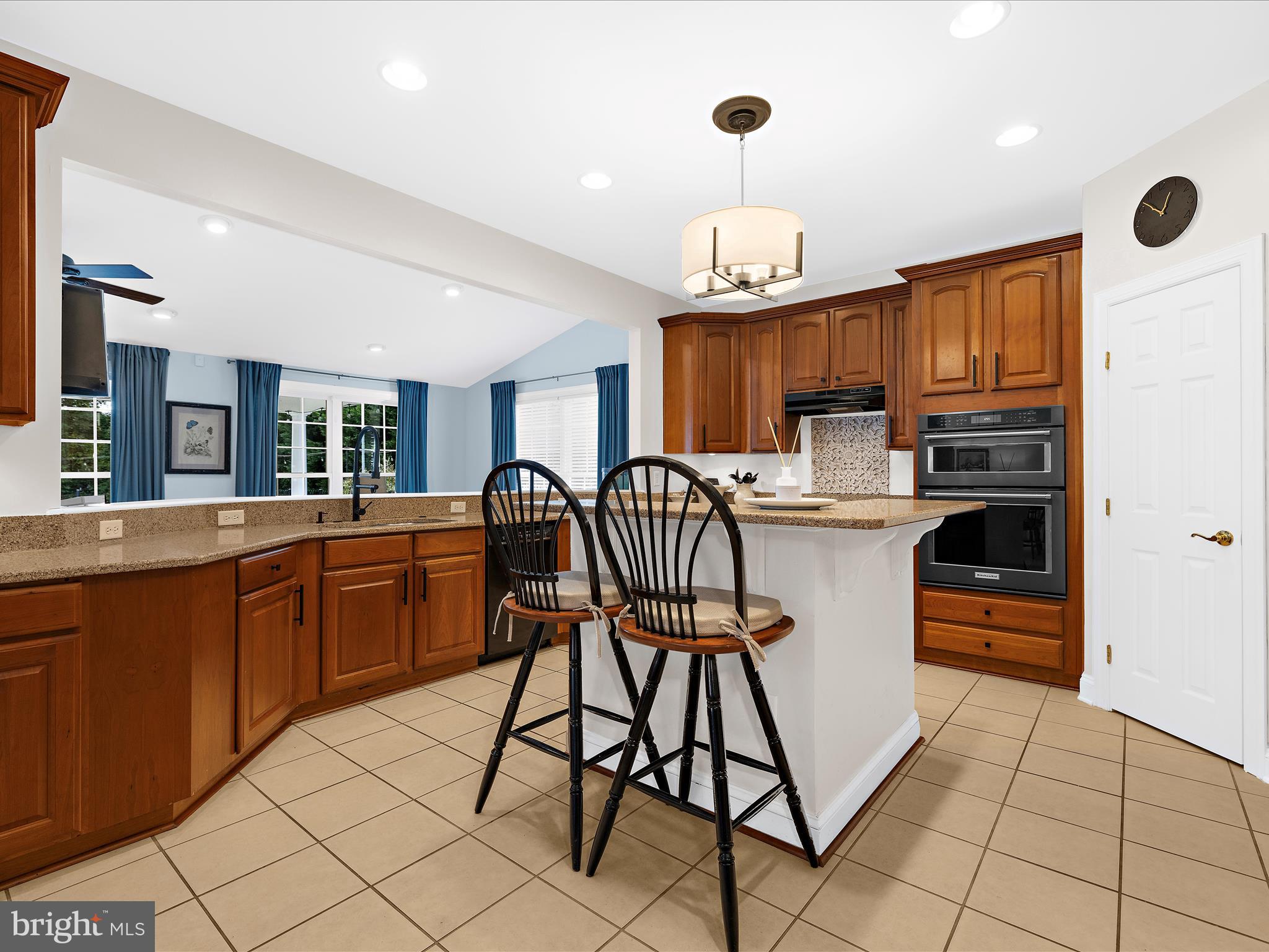 COMPASS POINTE - Residential