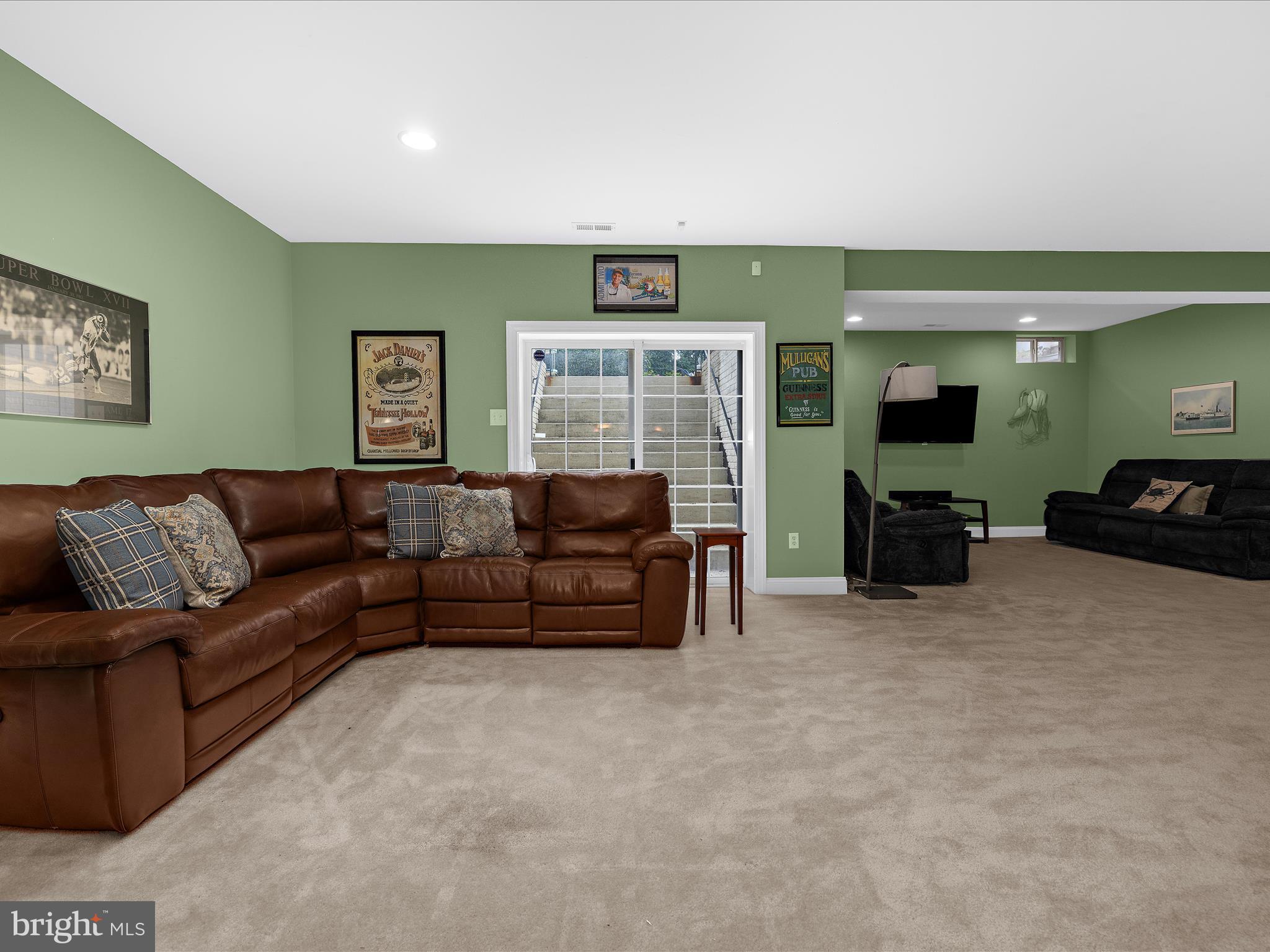 COMPASS POINTE - Residential