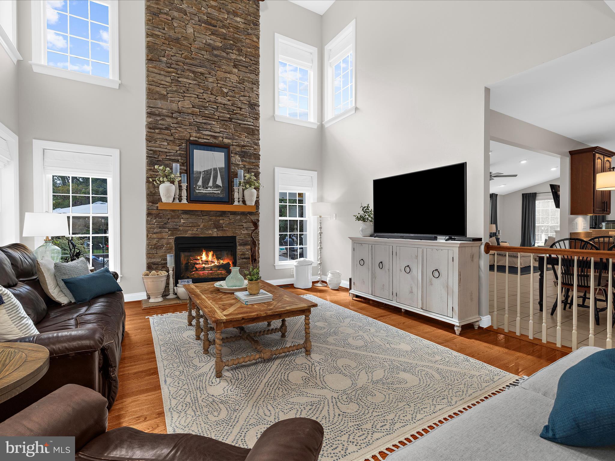 COMPASS POINTE - Residential