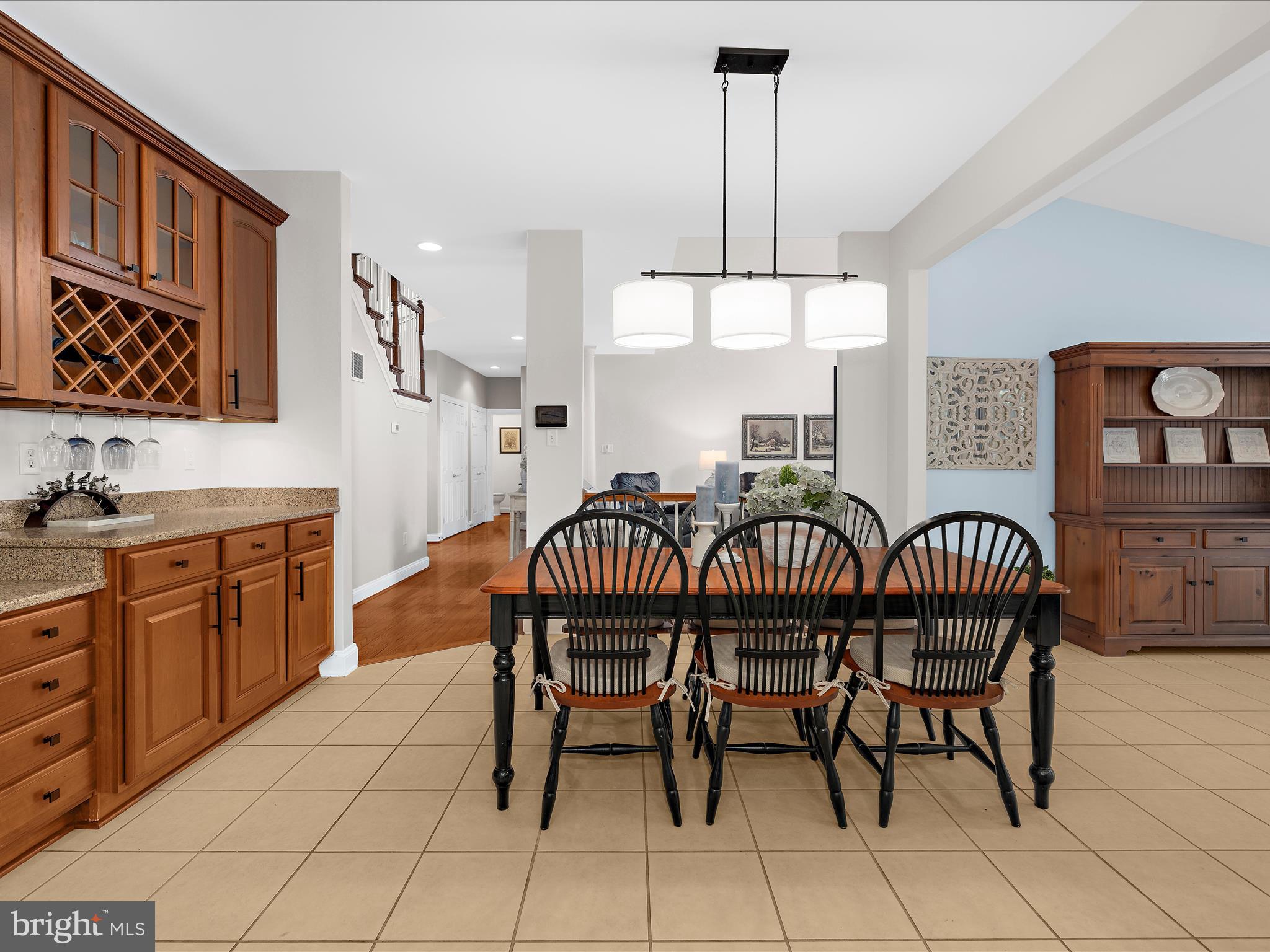 COMPASS POINTE - Residential