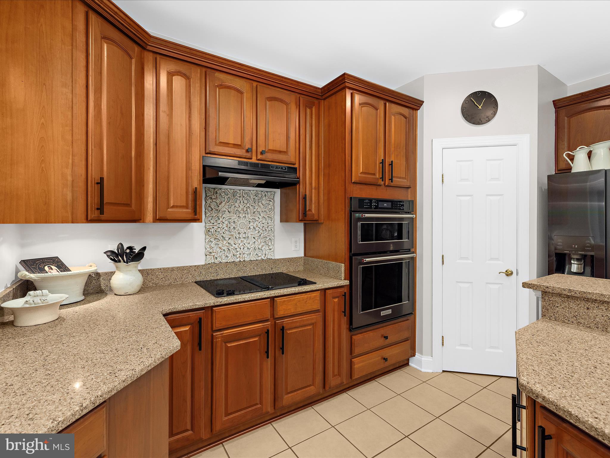 COMPASS POINTE - Residential