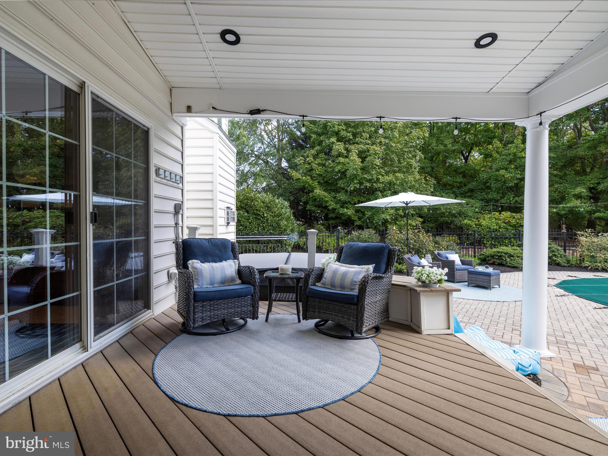 COMPASS POINTE - Residential