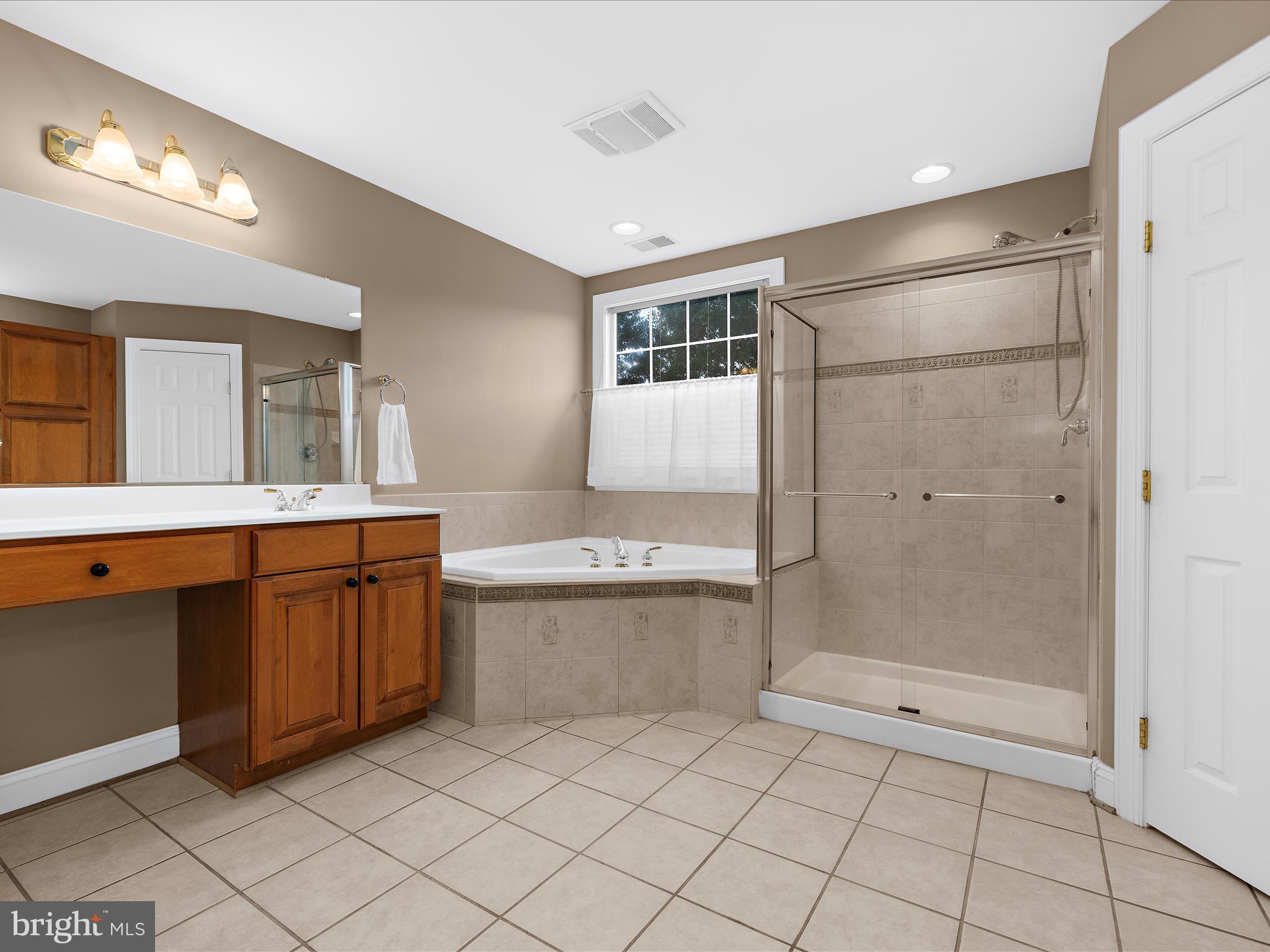 COMPASS POINTE - Residential