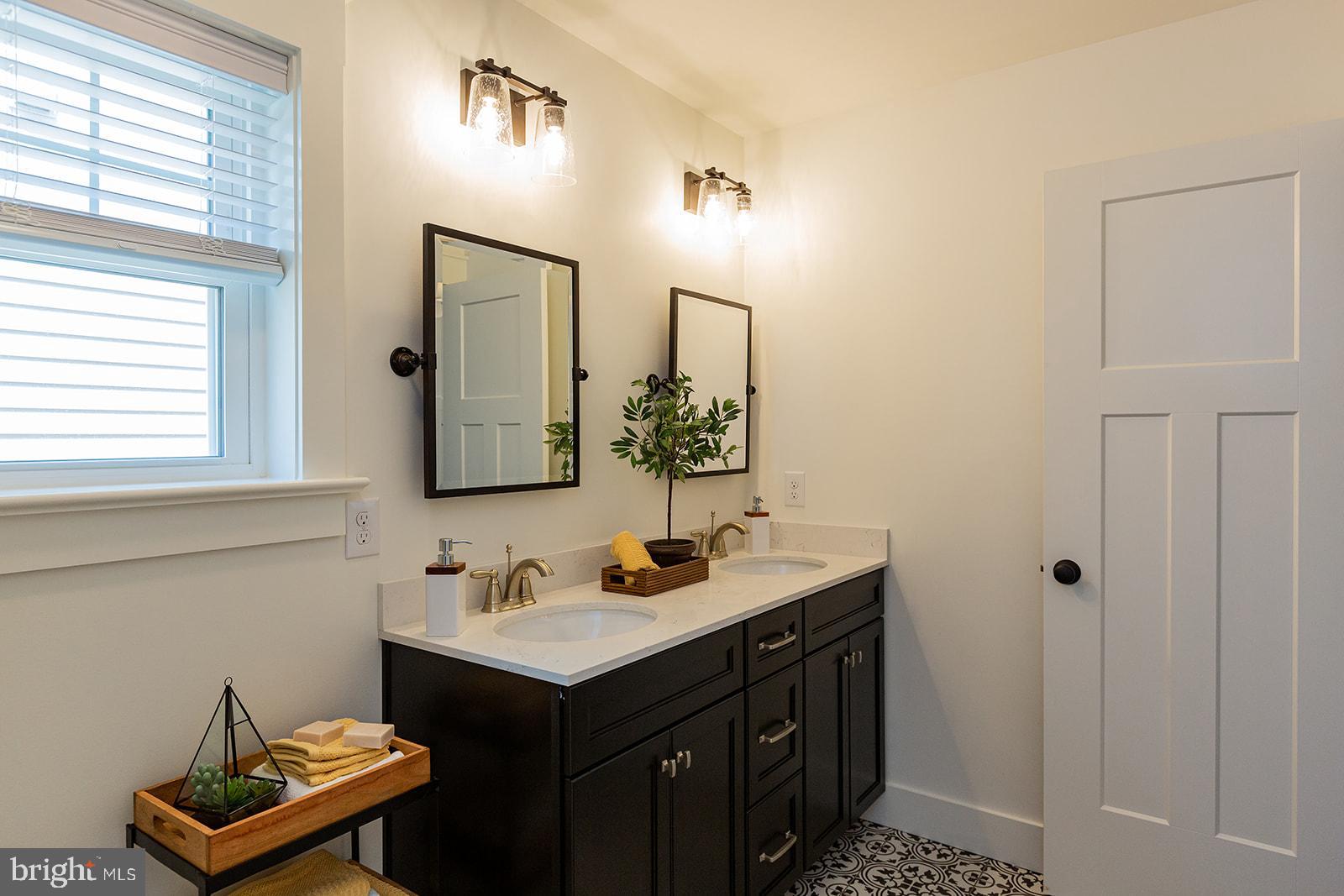 PINE VIEW ESTATES - Residential