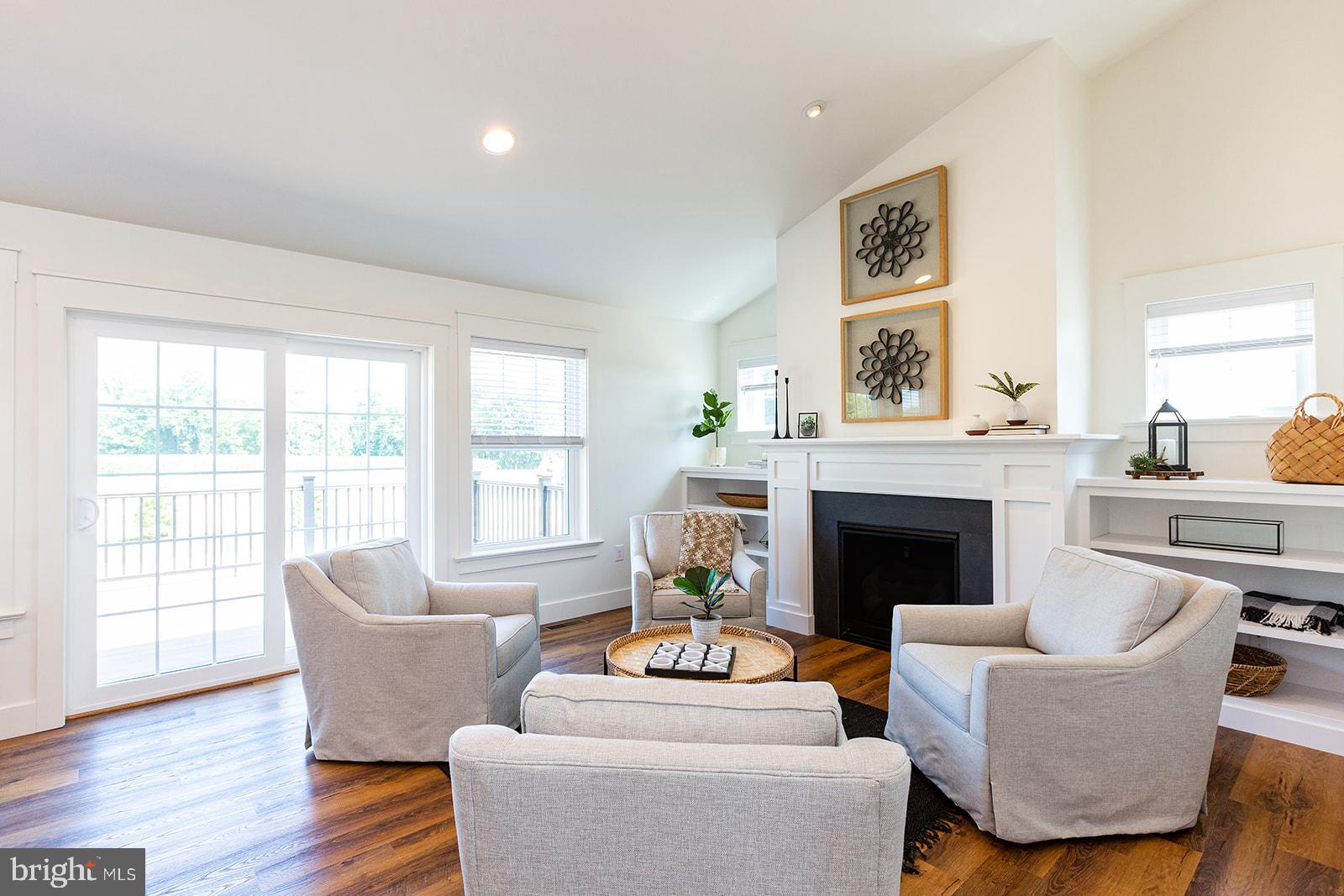 PINE VIEW ESTATES - Residential