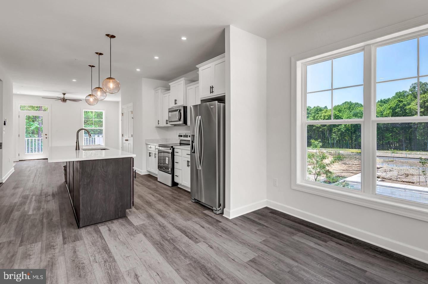 720 BUR OAK COURT