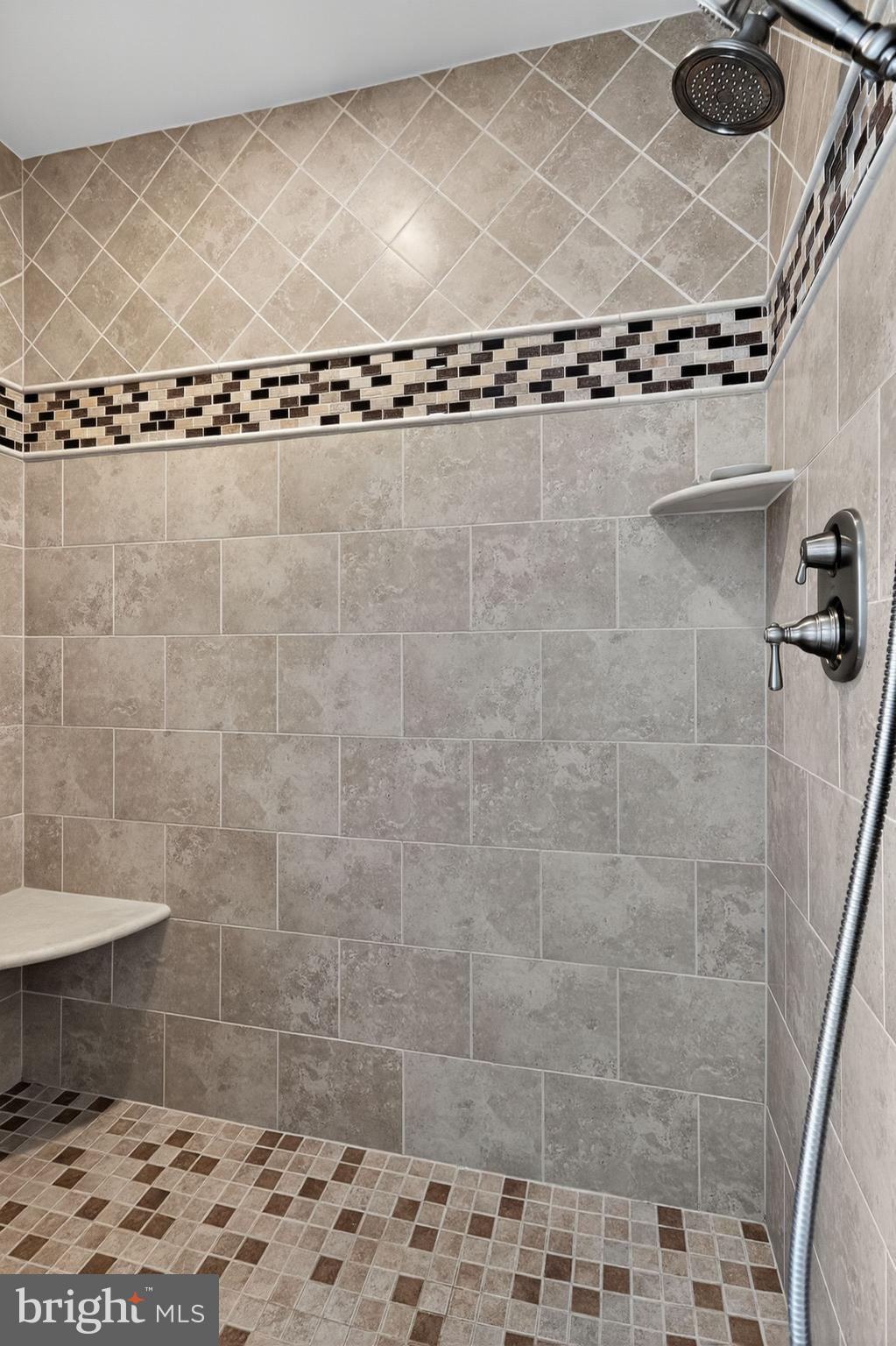 ENCLAVE AT EVANSBURG - Residential