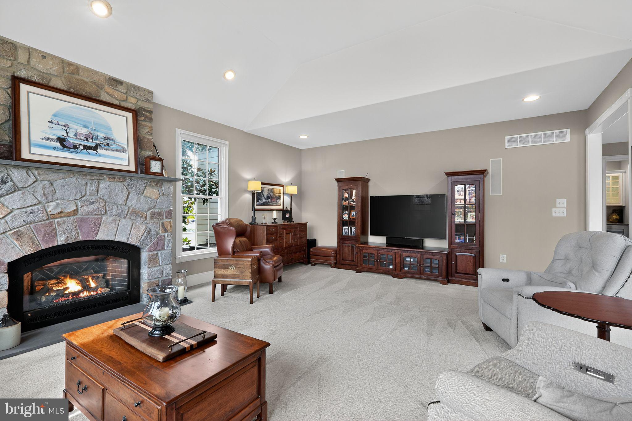 ENCLAVE AT EVANSBURG - Residential