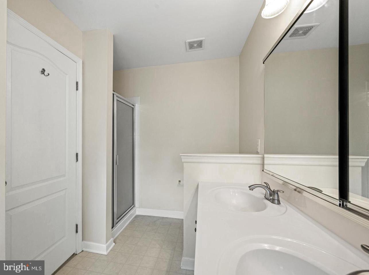 SUMMER HILL - Residential Lease